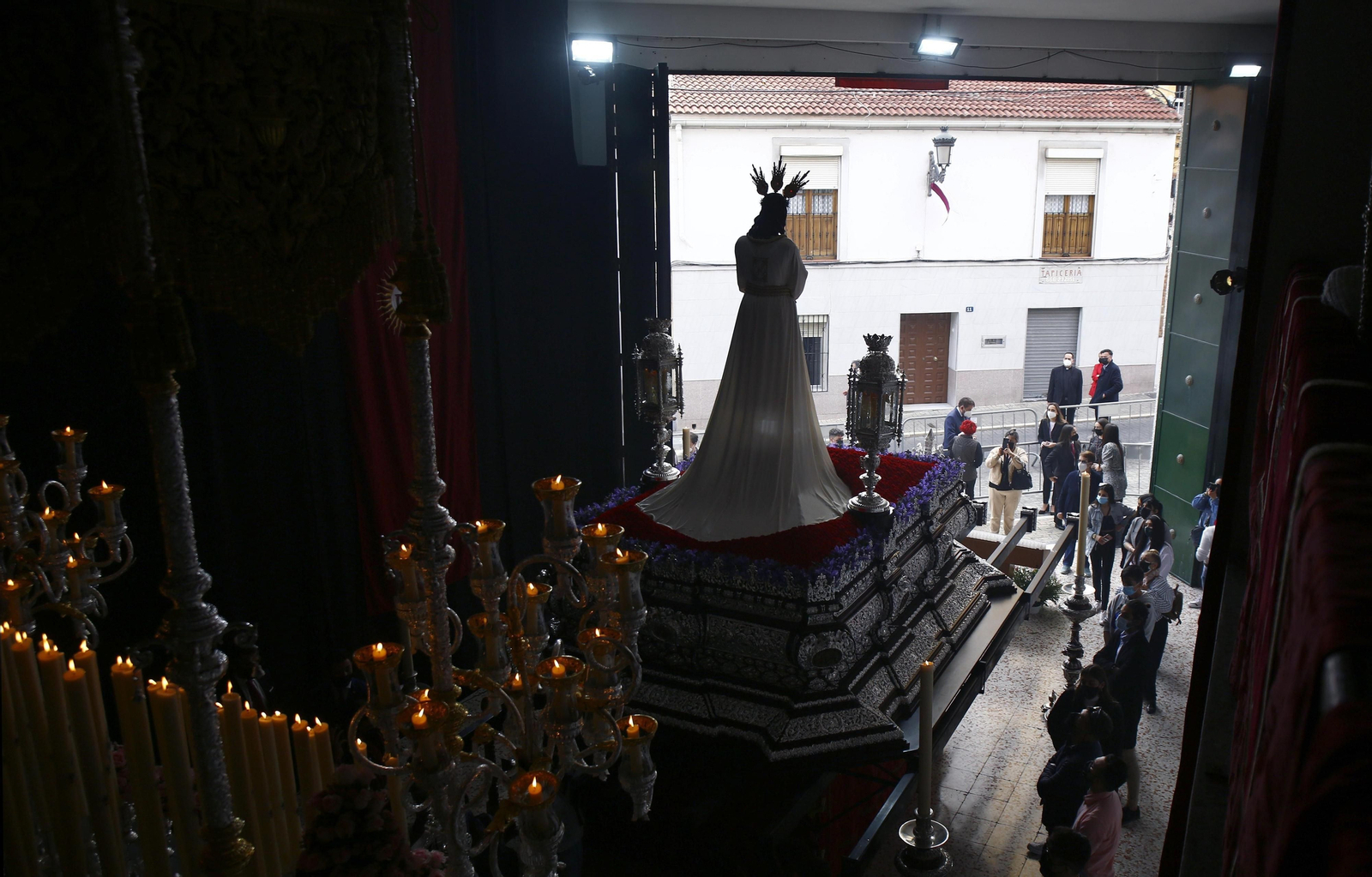 Las fotos del Lunes Santo en Málaga: la devoción en el barrio de La Trinidad