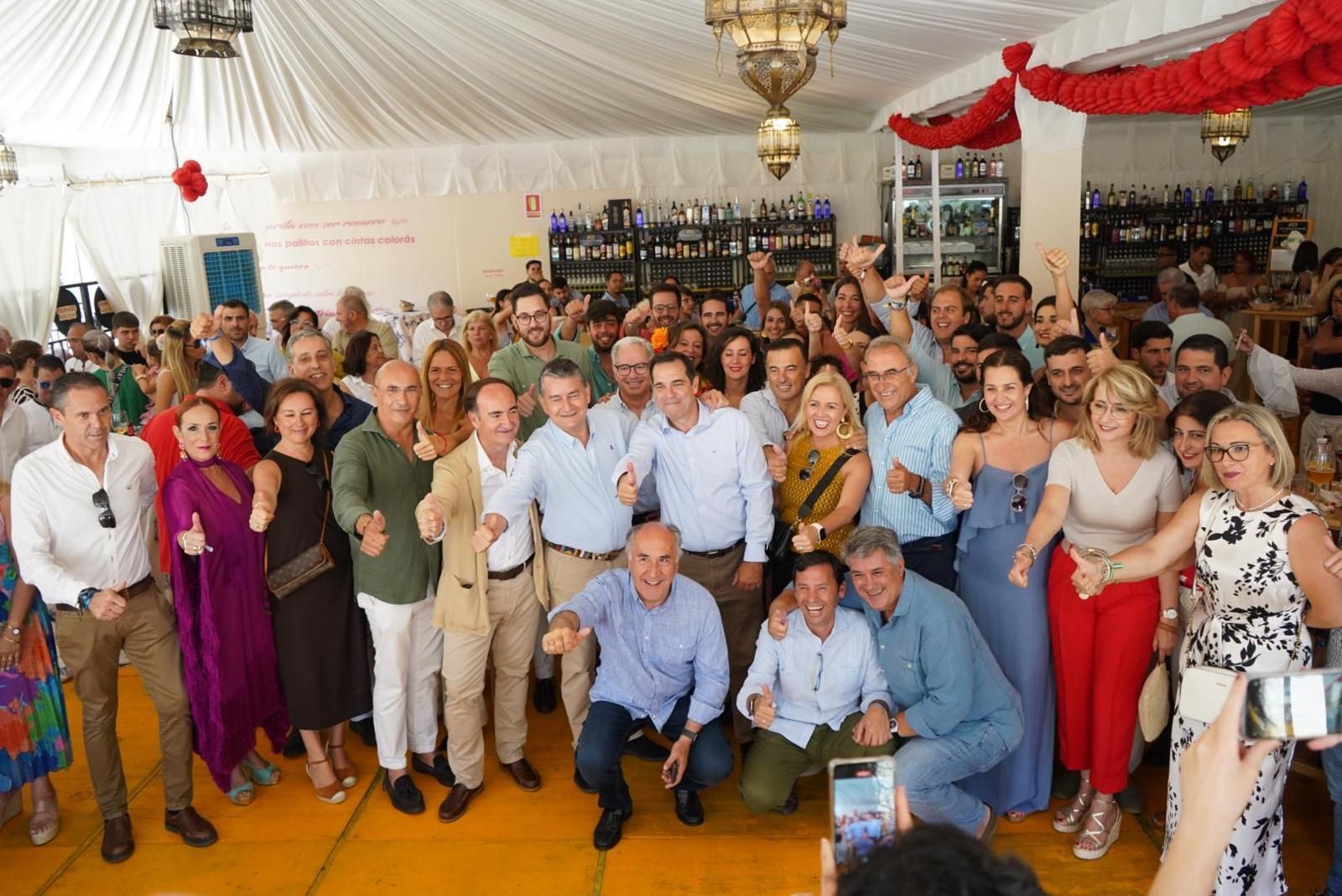 La convivencia del PP en la caseta La Bodeguilla de la Feria Real de Algeciras.