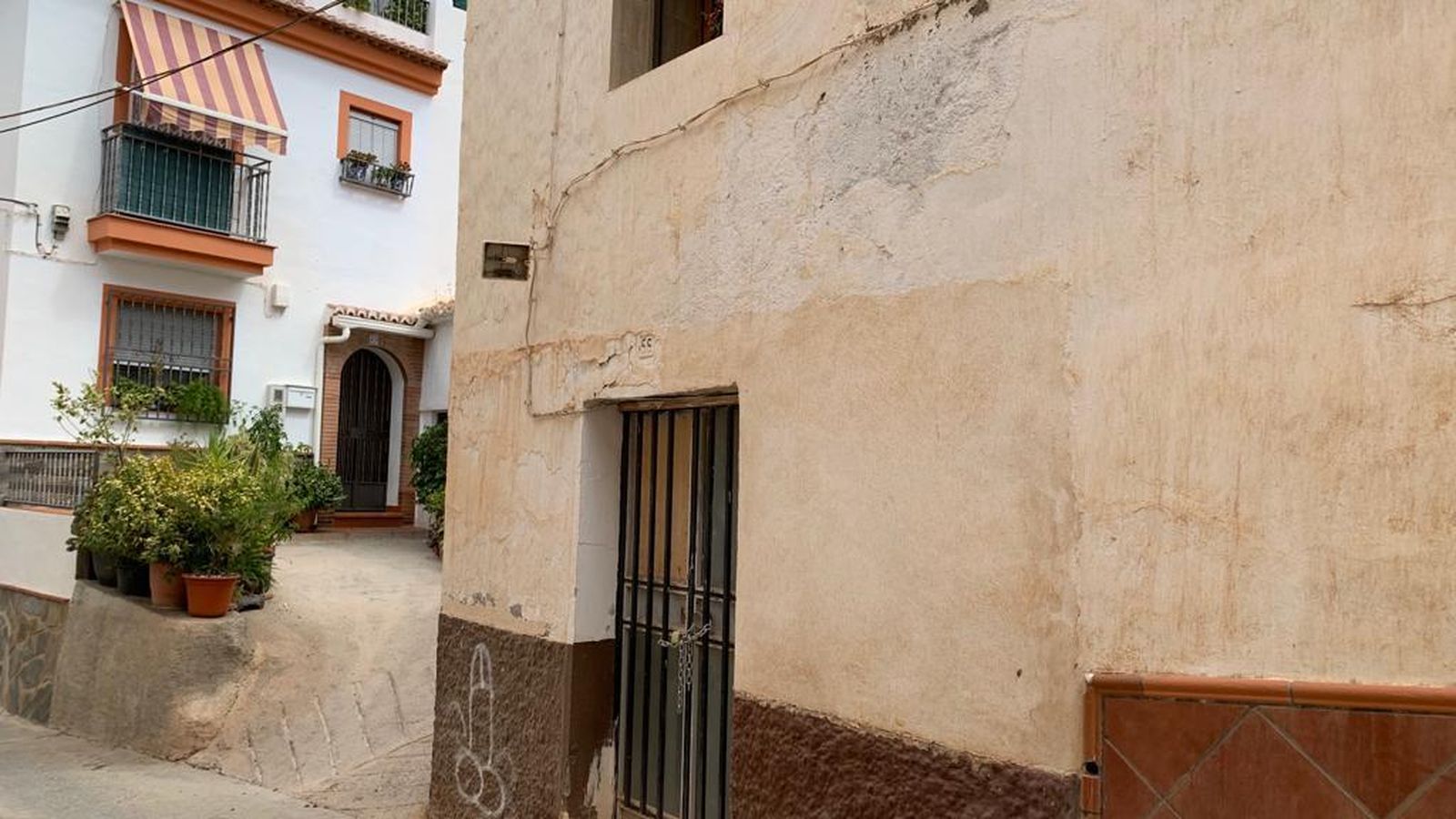 Algunas viviendas tienen candados a modo de cerradura