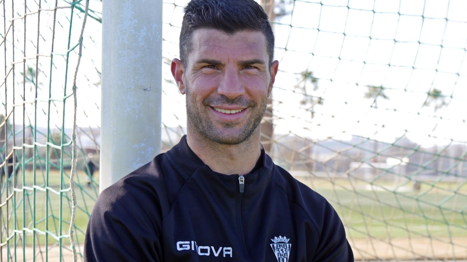 Willy sonríe tras el entrenamiento en la Ciudad Deportiva.