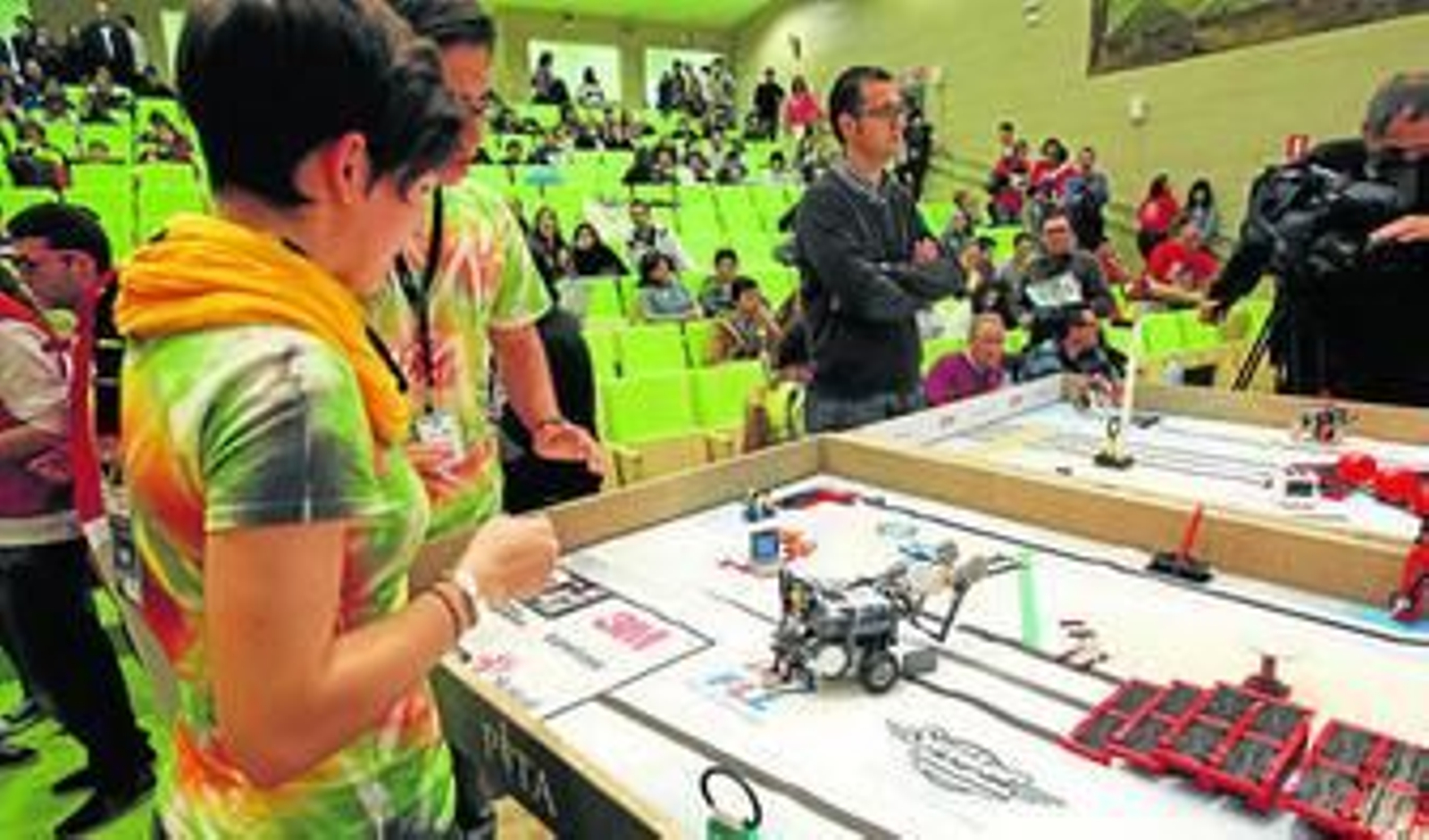 Creaciones robóticas de Lego para solucionar problemas de los mayores