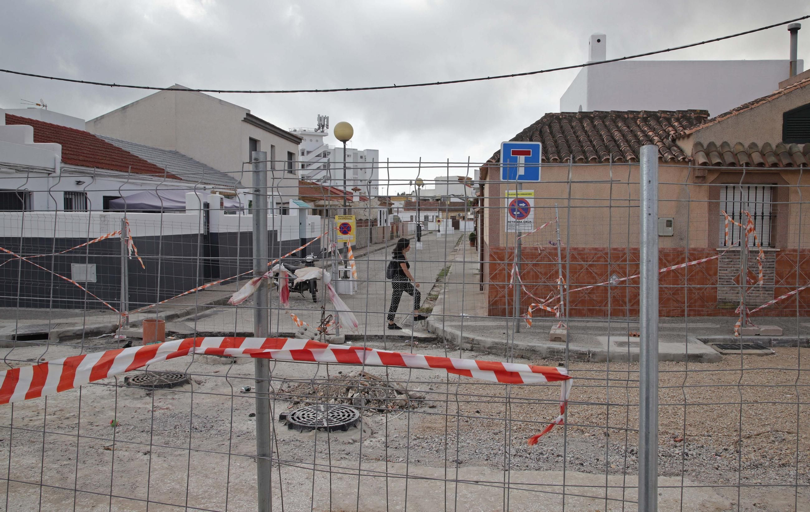 Fotos de las obras de renovación de infraestructuras hidráulicas en la avenida Diputación de Algeciras