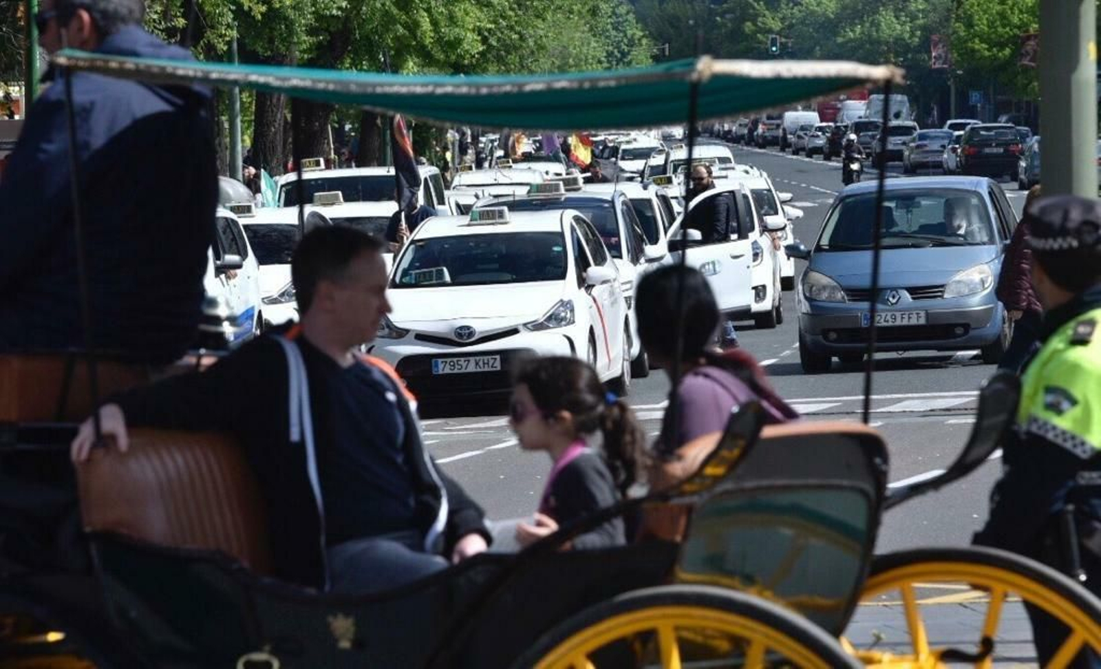 Los taxistas colapsan Sevilla