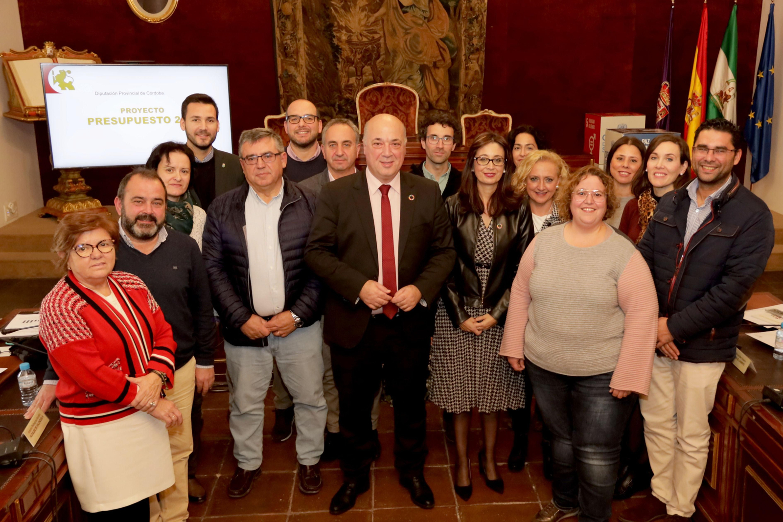 Reunión del Consejo de Alcaldes, con Antonio Ruiz al frente.