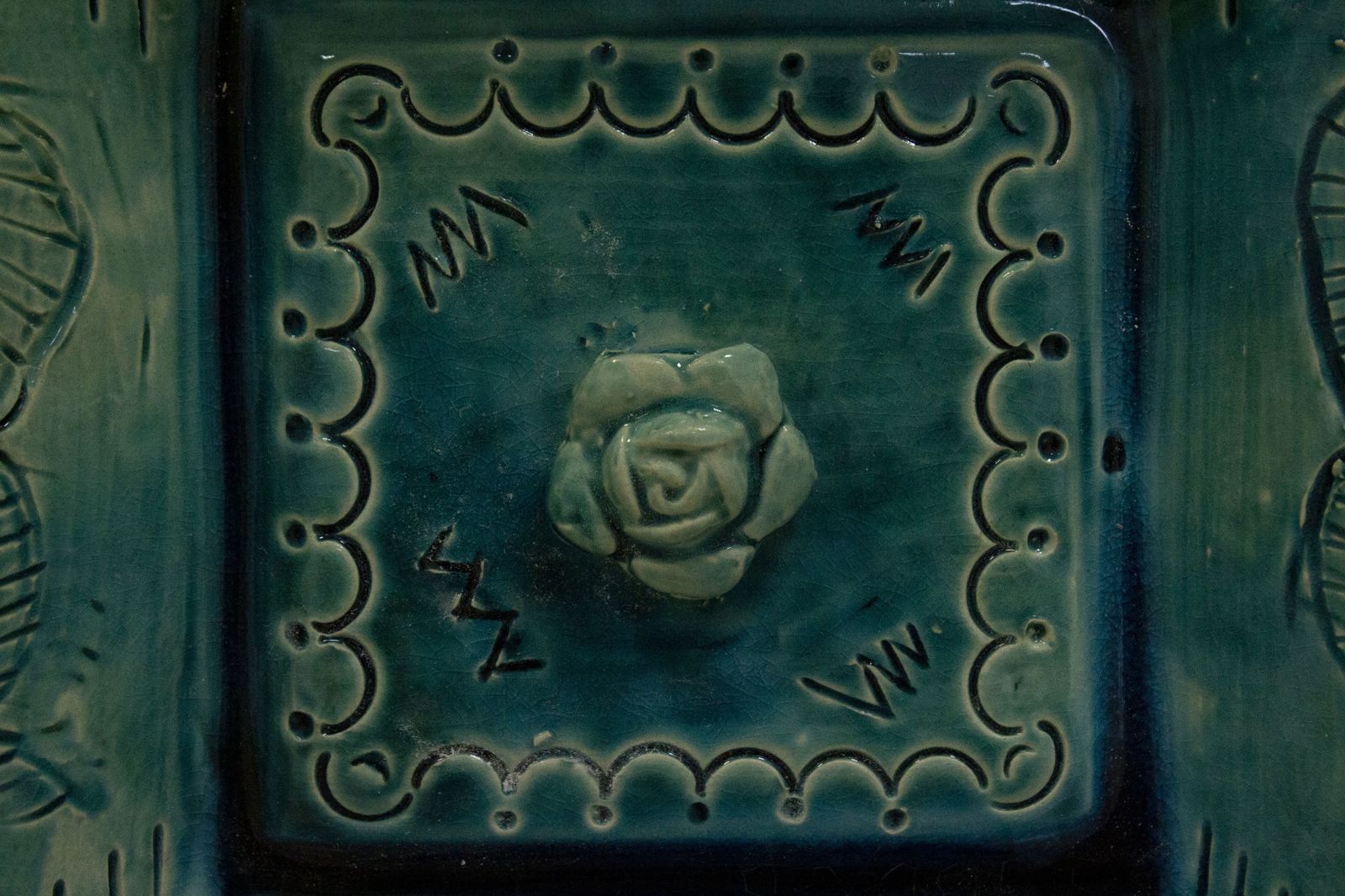 Fotos de la exposición "A través de las manos" del taller de cerámica del Centro La Marchenilla