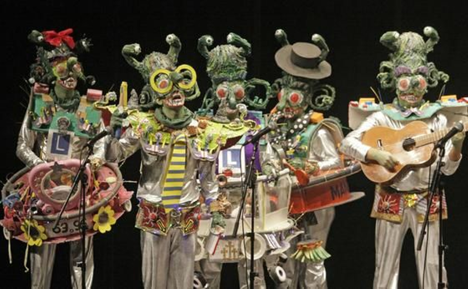 Chirigota 'Los que van despacio para examinarse en Marte, si vamos de marcianos, ¿qué pasa?./Erasmo Fenoy

Foto: Erasmo  Fenoy