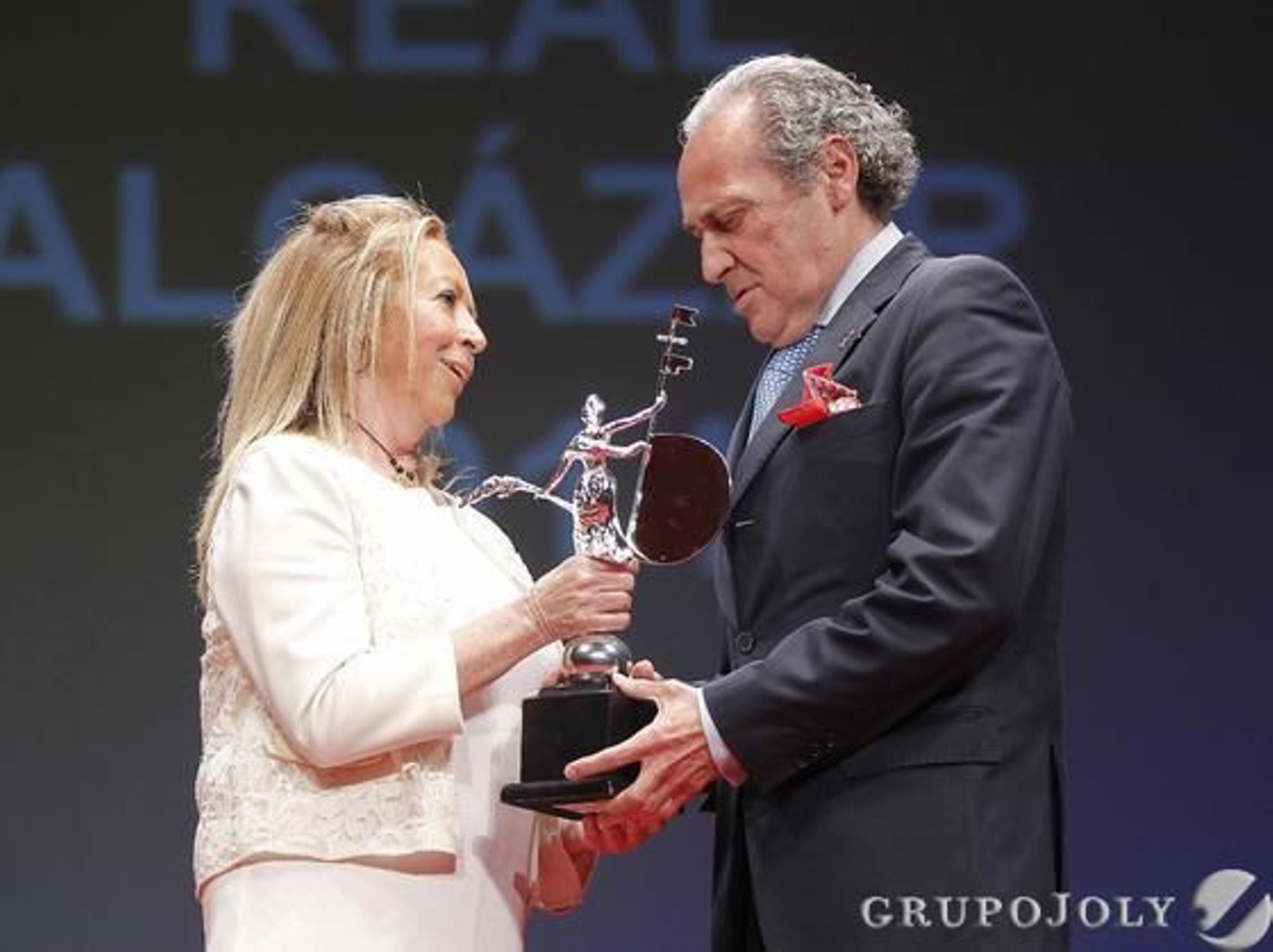 Premio Real Alcázar al equipo de Remo del Real Círculo de Labradores por sus éxitos en competiciones nacionales e internacionales.

Foto: Juan Carlos Muñoz