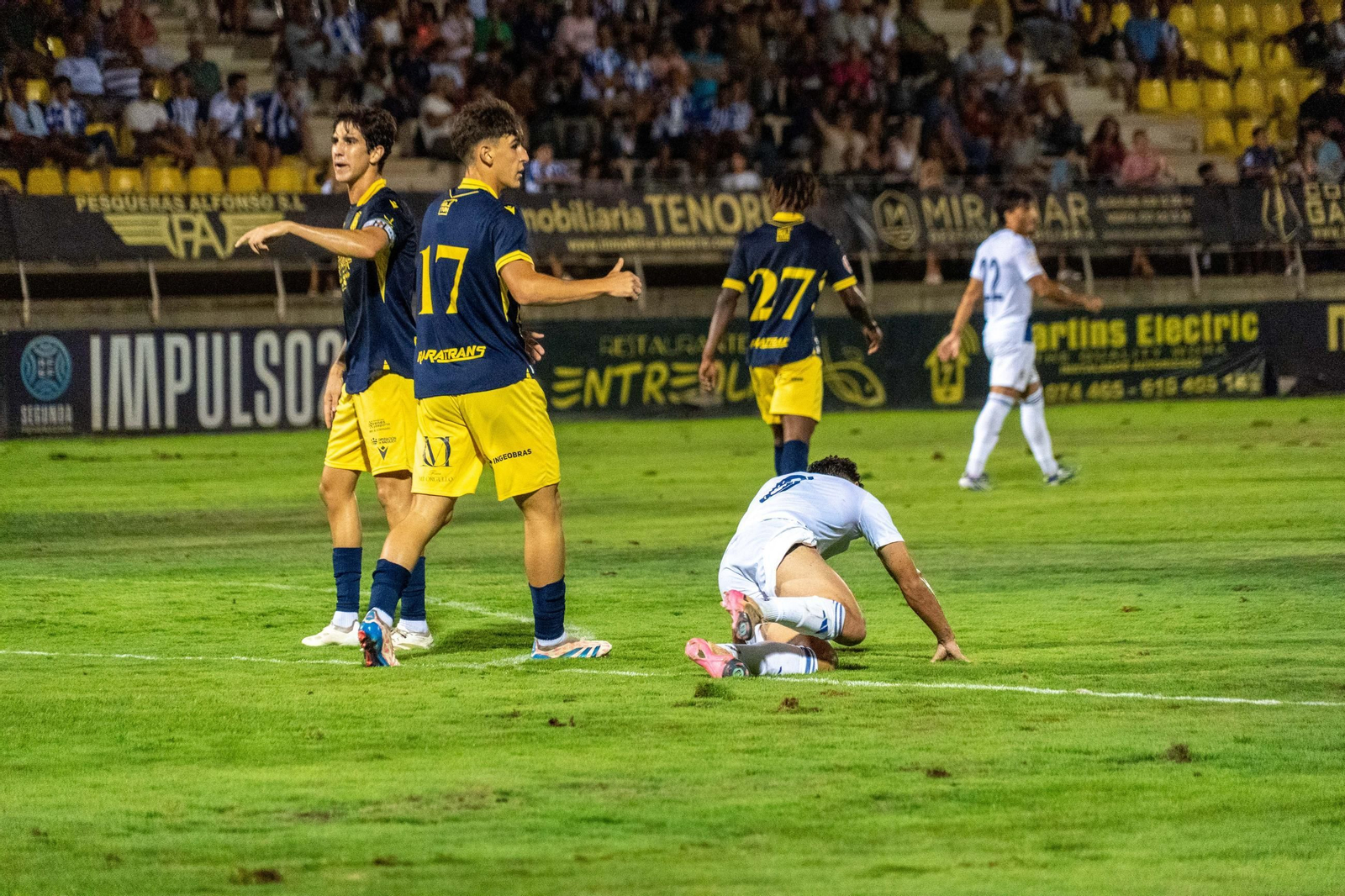 Imágenes del partido AD Merida - Recreativo de Huelva del Trofeo de la Bella