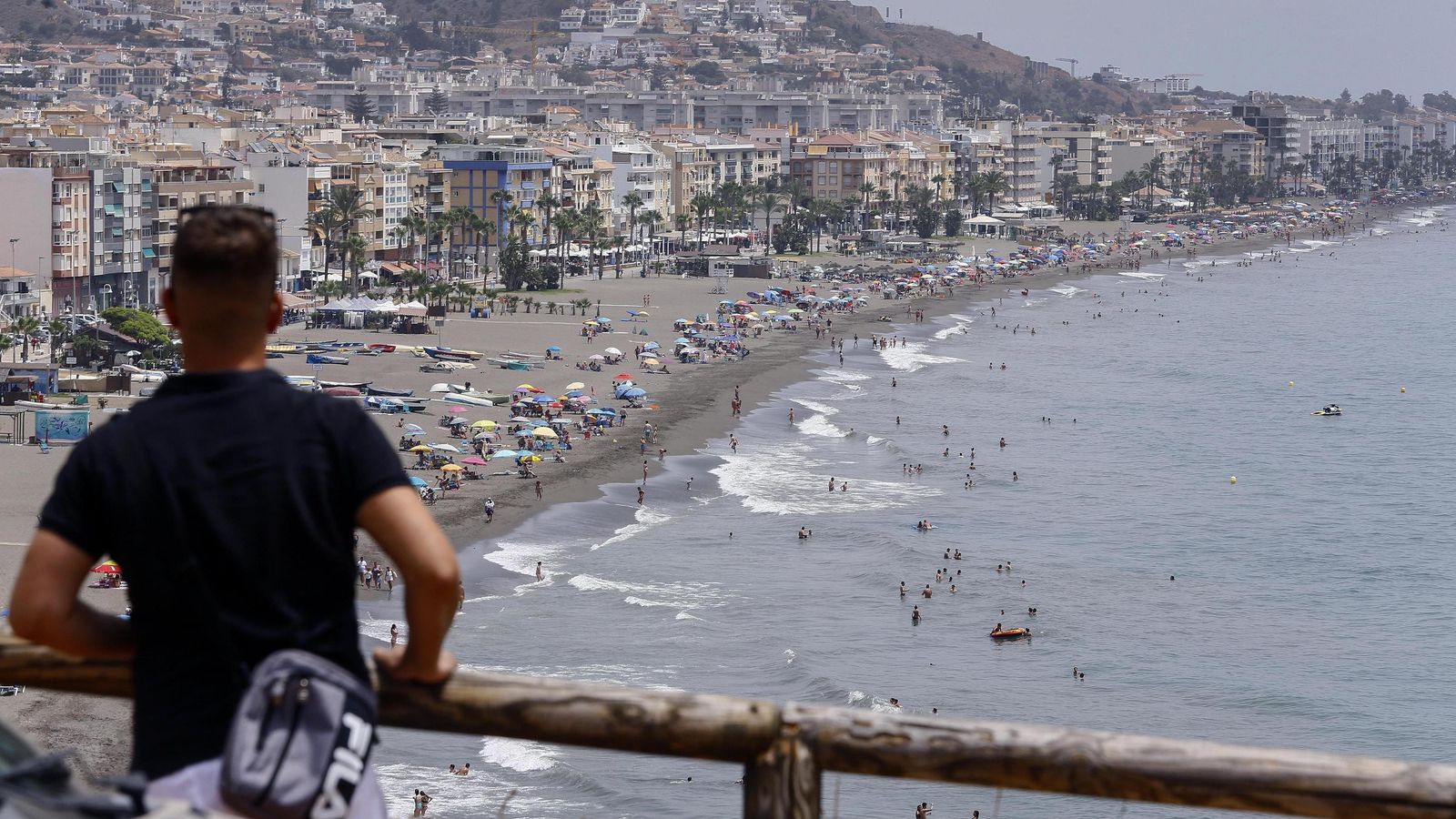 Cada vez más personas se animan a pasar sus vacaciones en Rincón de la Victoria, incluso en este verano de 2020 tan atípico.