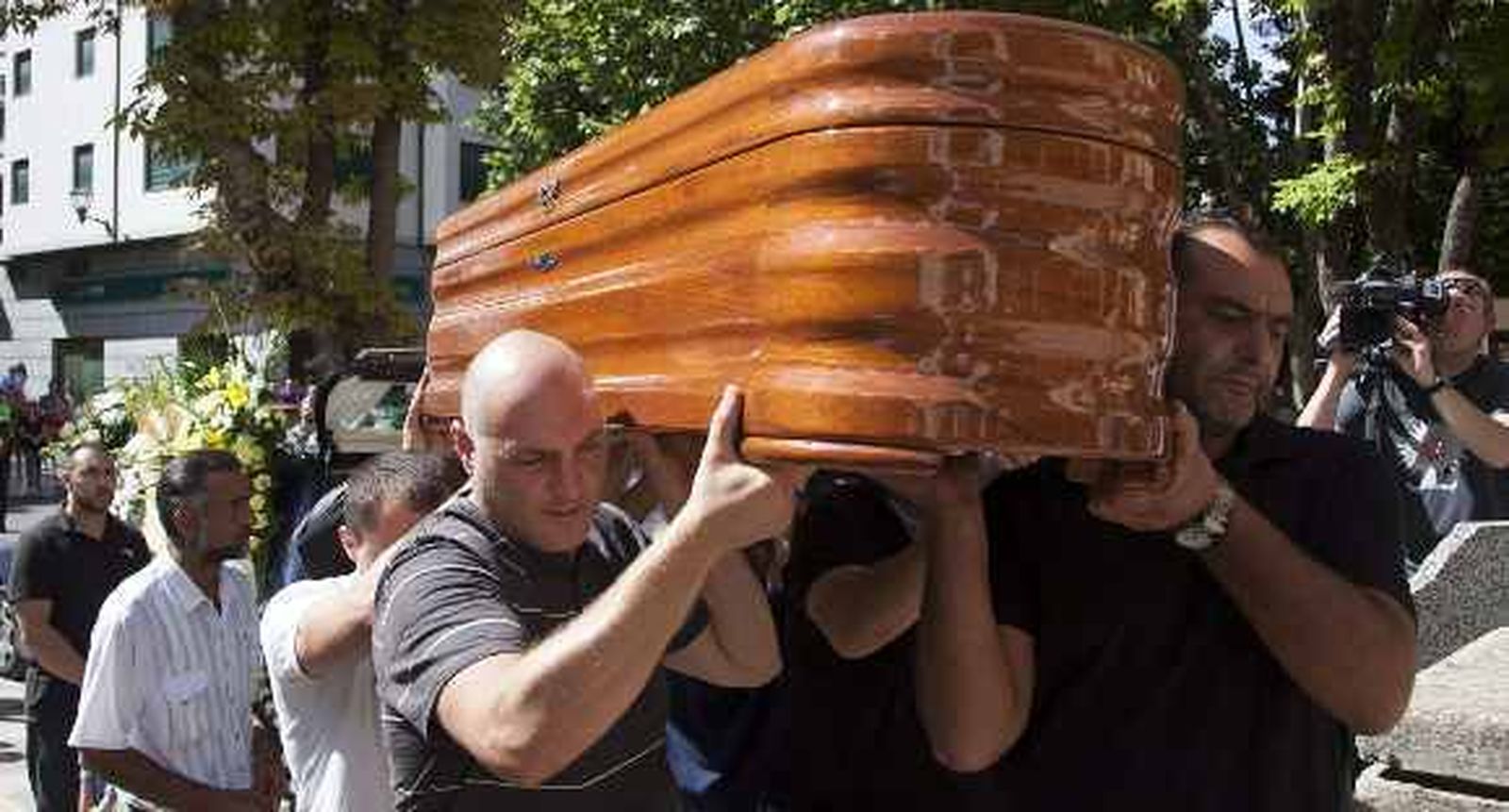 Cuenca despide impactada a Laura y Marina