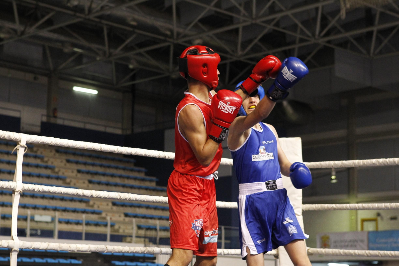 Fotogalería de la velada solidaria de boxeo