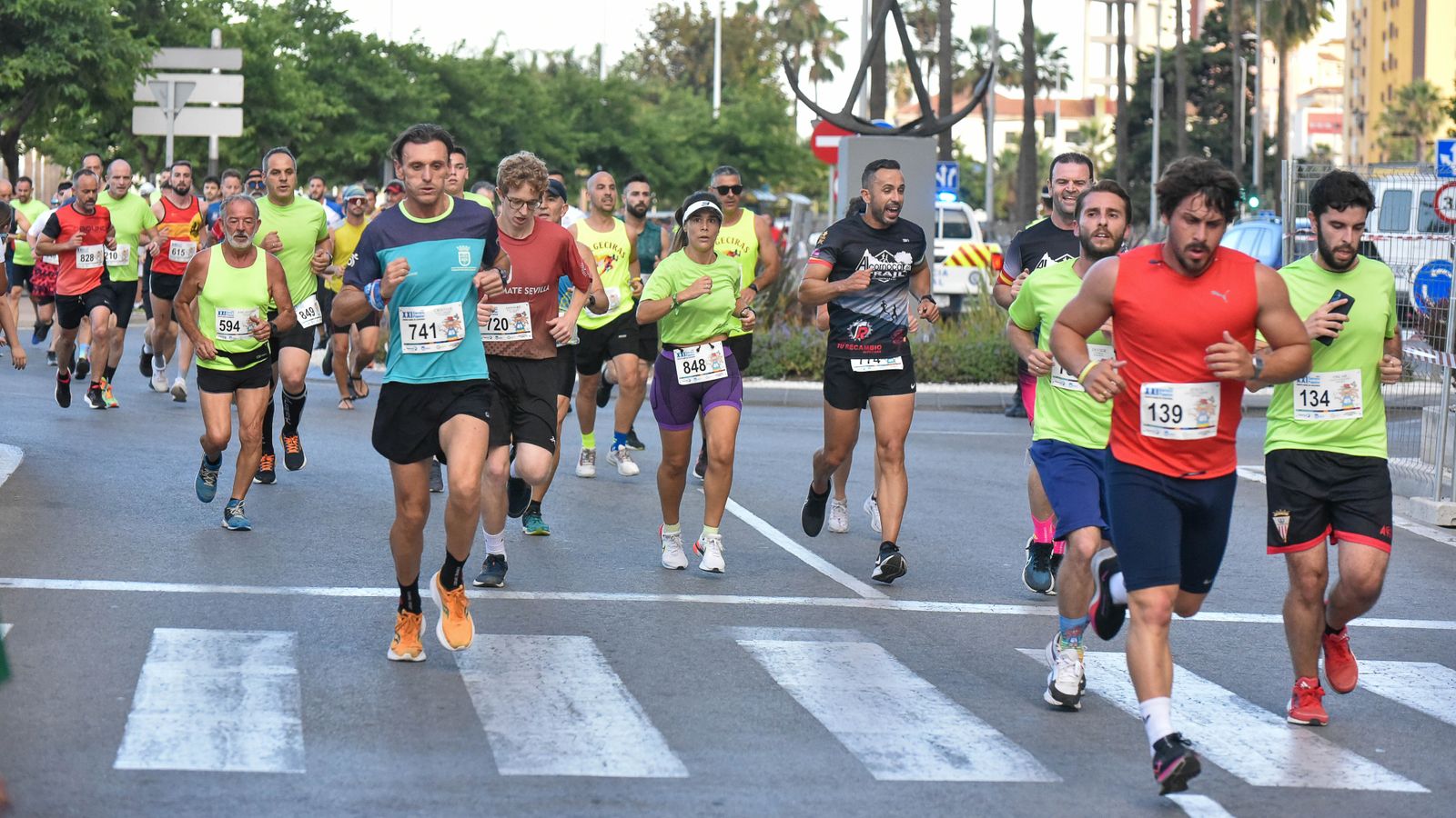 Búscate en la galeria de adultos de la XXI Carrera Popular Puerto Bahía de Algeciras