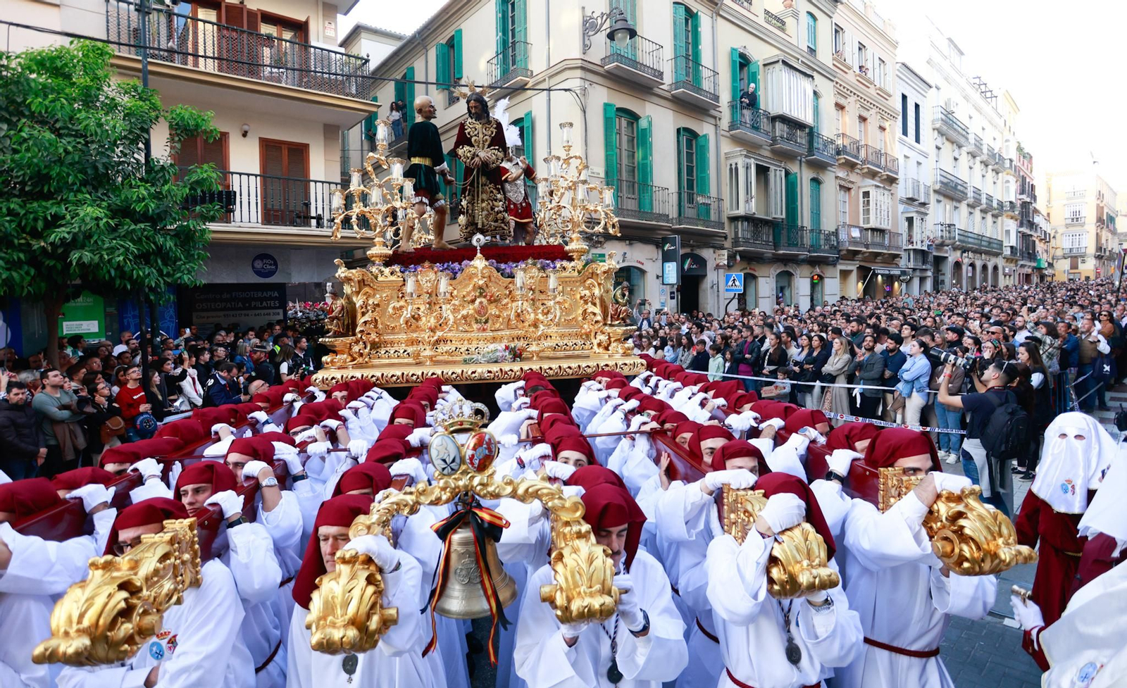 Las fotos de La Paloma en el Miércoles Santo de Málaga