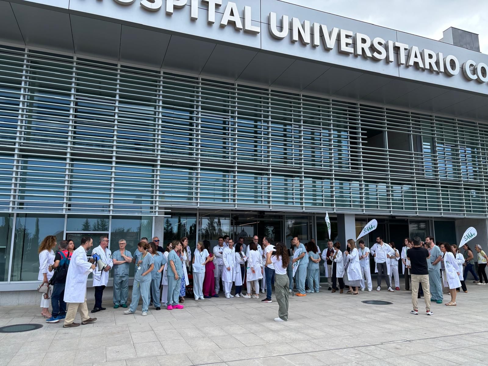 Concentración este viernes ante el Hospital Costa del Sol de Marbella.