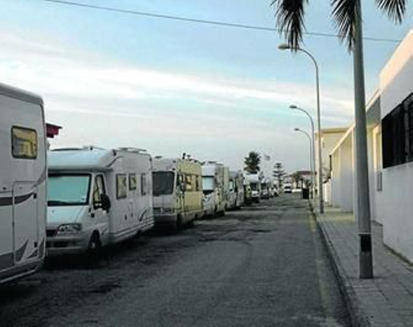 La guardería infantil Virgen del Mar se encuentra en la calle Bazán de Calahonda.