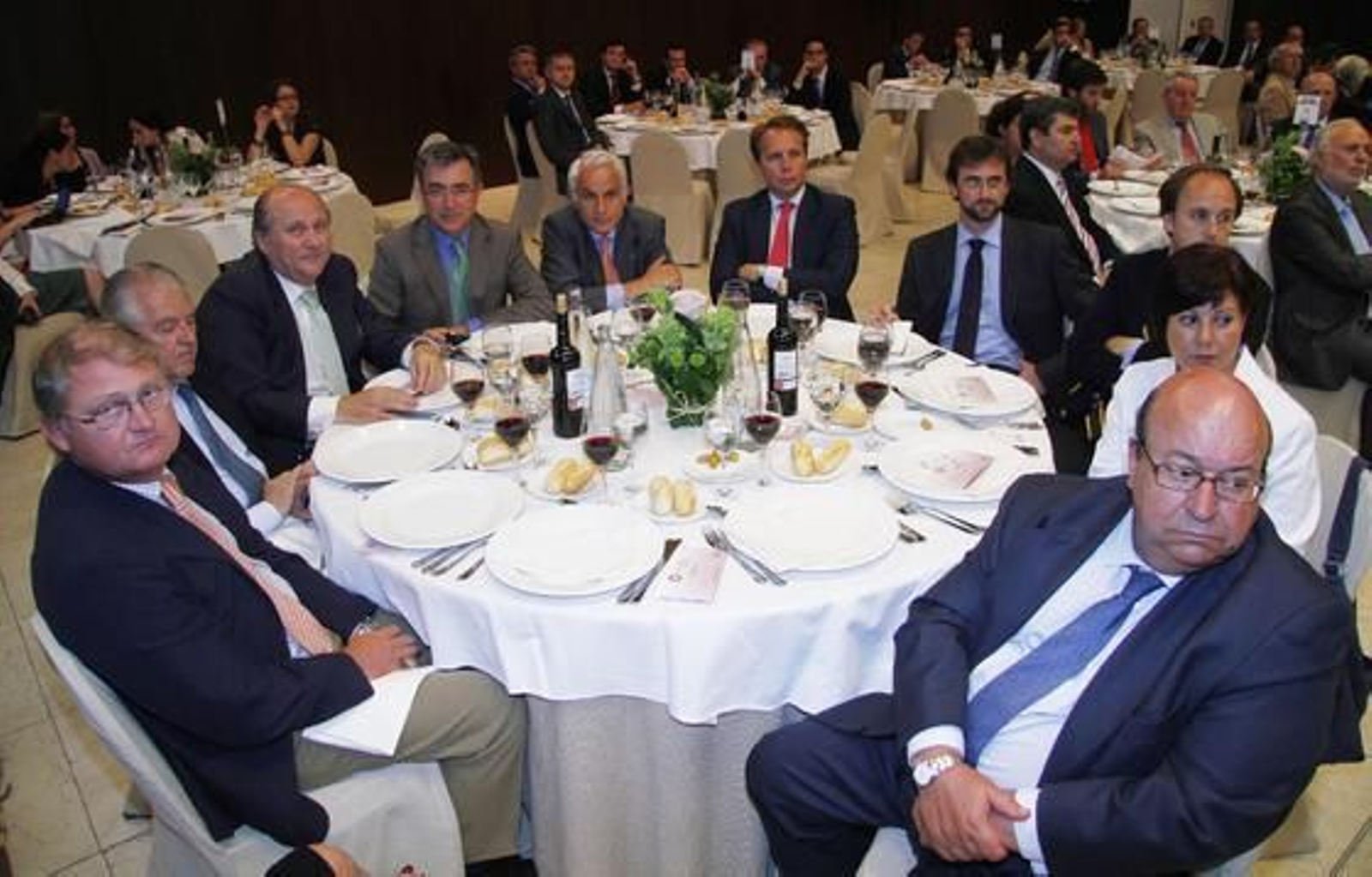 Joaquín López-Sáez, Joaquín González, José Moya, Ignacio Martínez, Antonio Pascual, José Luis Ballester, Fernando garcía, Enrique Ybarra, Ángeles Gil y José María Domínguez.

Foto: Juan Carlos Vázquez y Victoria Hidalgo