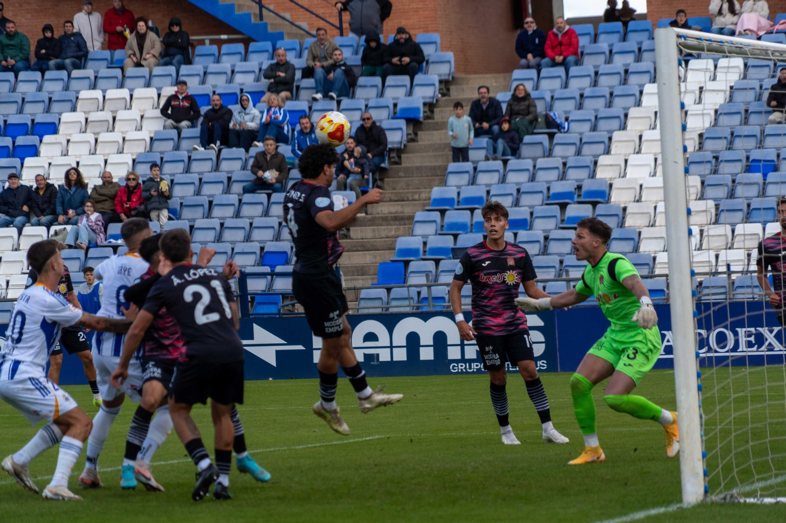 Las mejores imágenes del partido Recreativo de Huelva-Águilas
