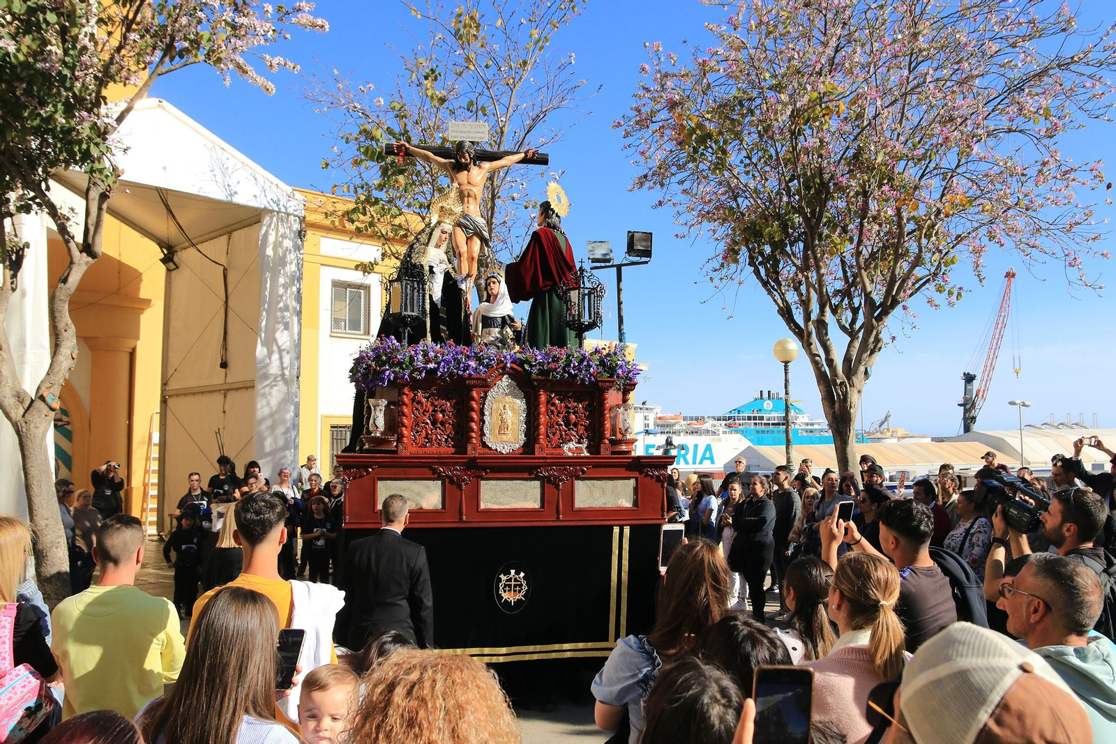 La procesión del Calvario, en imágenes