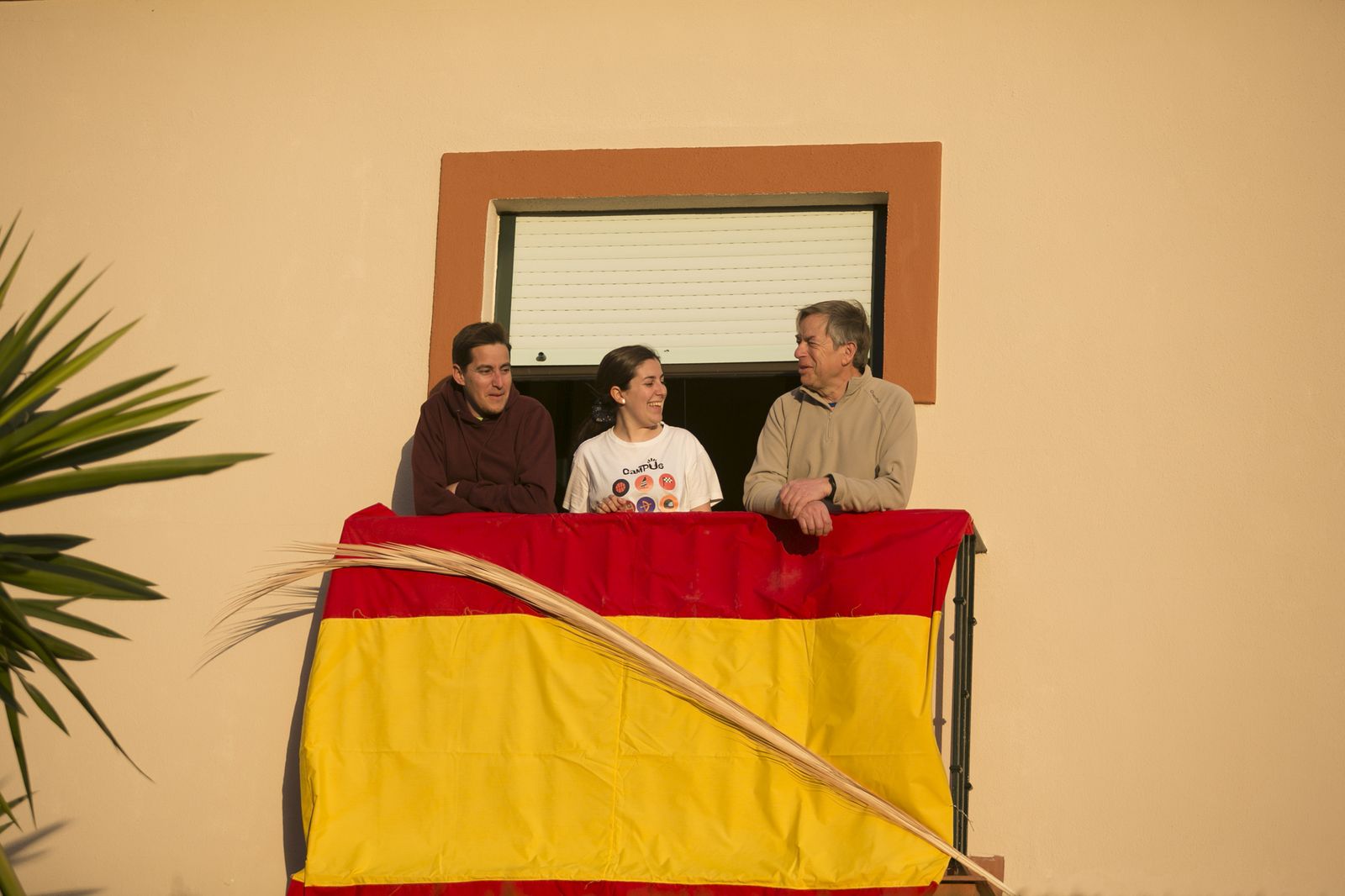 Balcón de Ronda con la tradicional palma del Domingo de Ramos