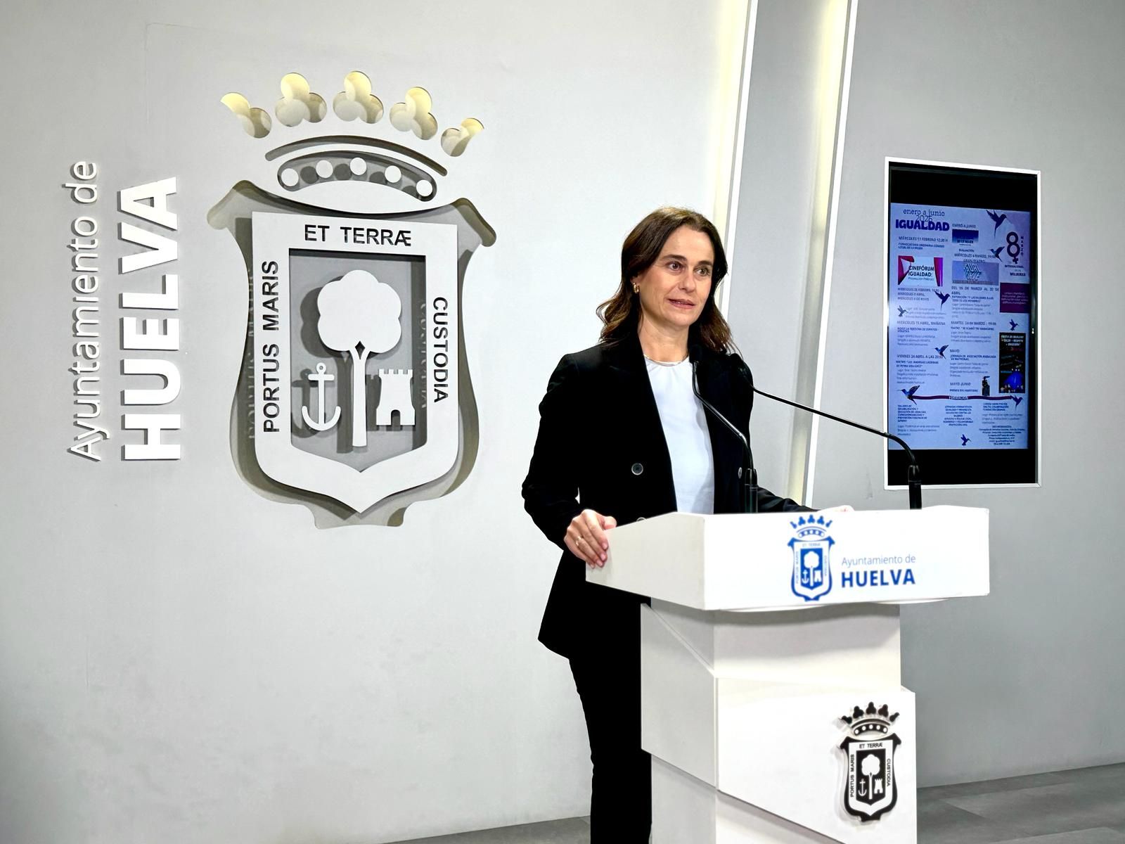 La teniente de alcaldesa, Adela de Mora.