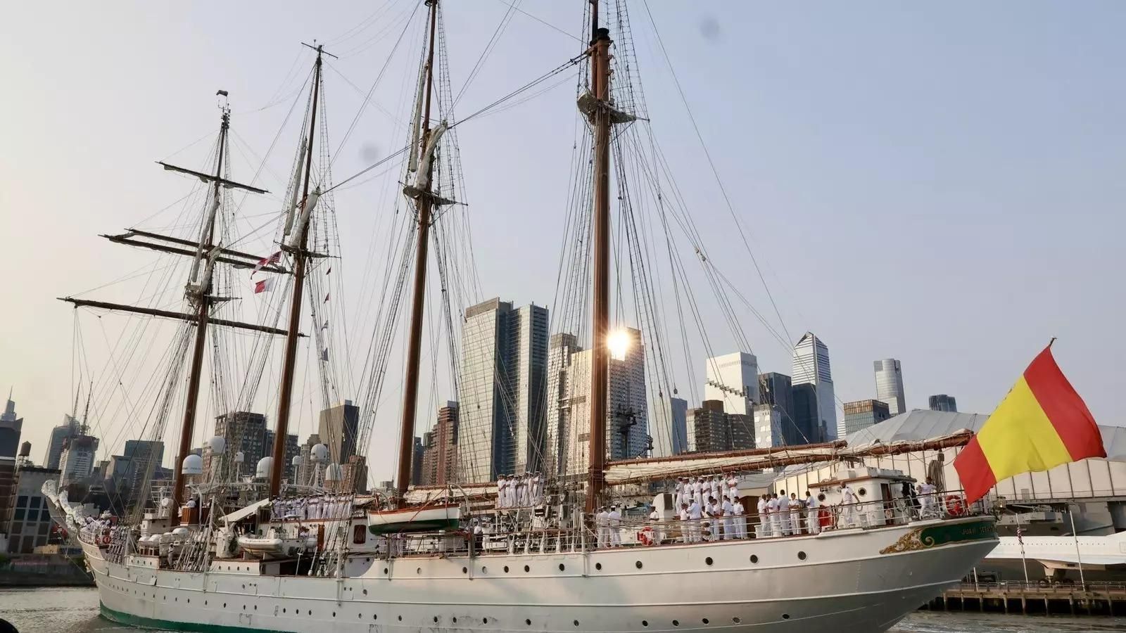 El 'Elcano' en Nueva York durante su último crucero de instrucción.