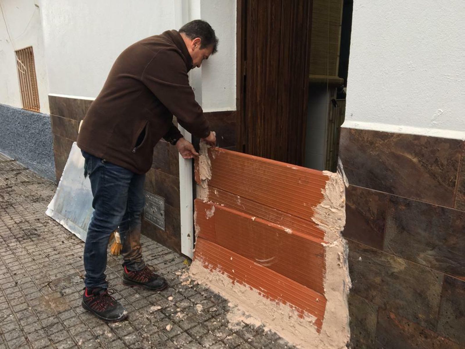 Imágenes de los destrozos que ha provocado el paso de Elsa por el pueblo de Nerva