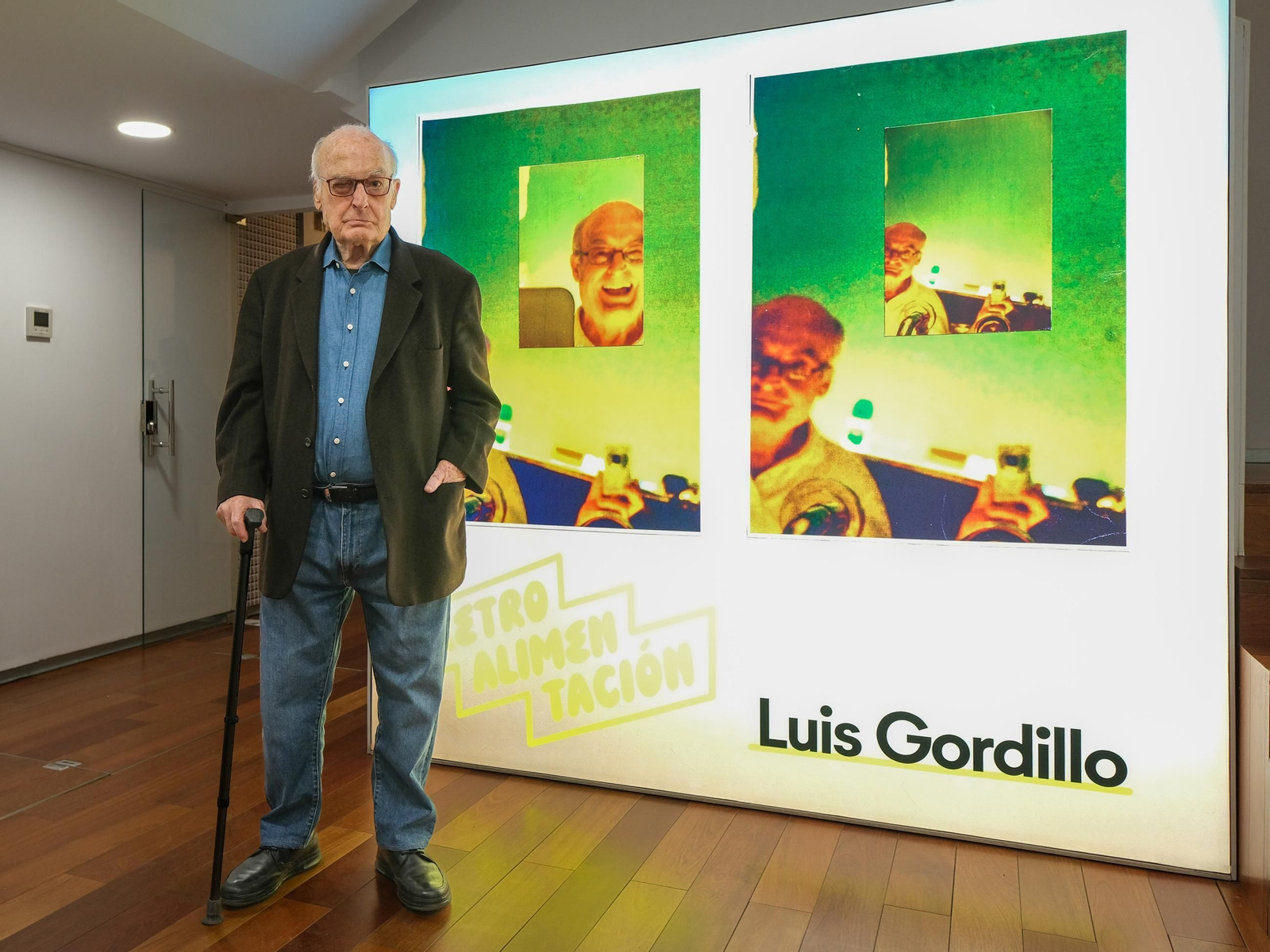 Imágenes de la inauguración de una exposición de Luis Gordillo en el Espacio Santa Clara