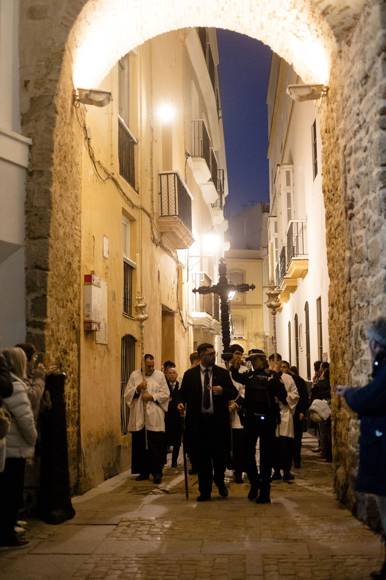 Las imágenes de los traslados de las cofradías de Santa Cruz