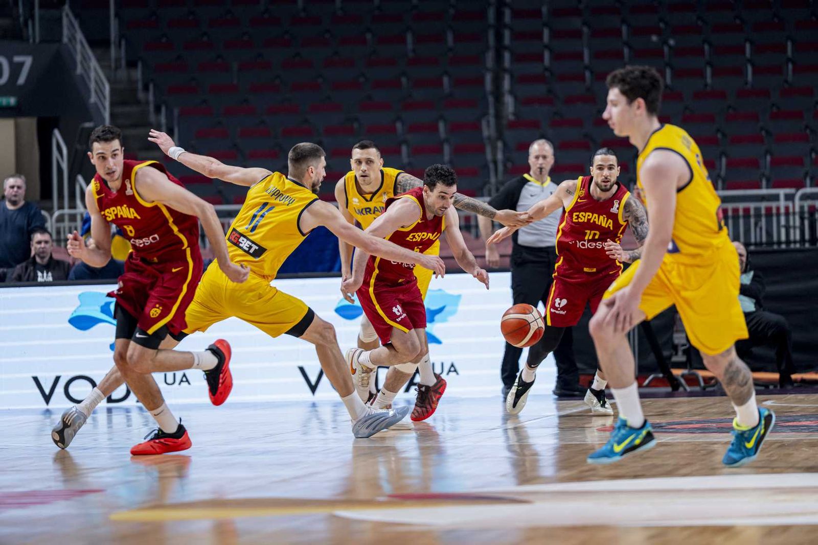 Buen papel de Francis Alonso en el triunfo de España ante la Ucrania de Daniil Shelist (66-86)