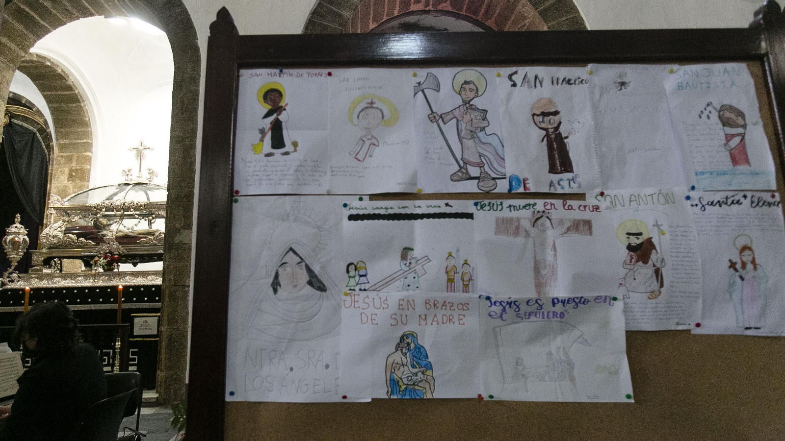 Las imágenes del Sábado Santo en Cádiz