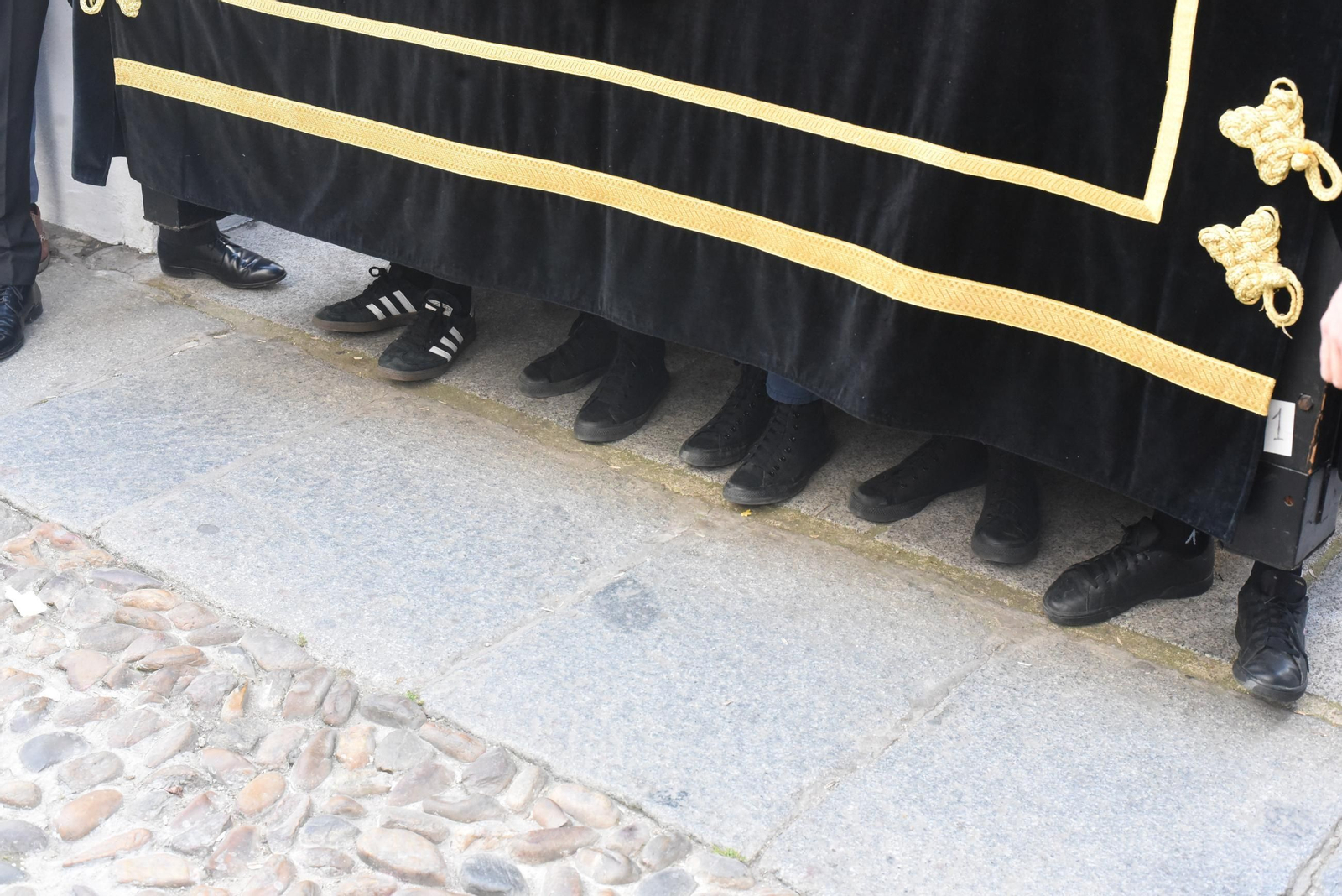 La procesión de los Dolores en este Viernes Santo de Córdoba, en imágenes