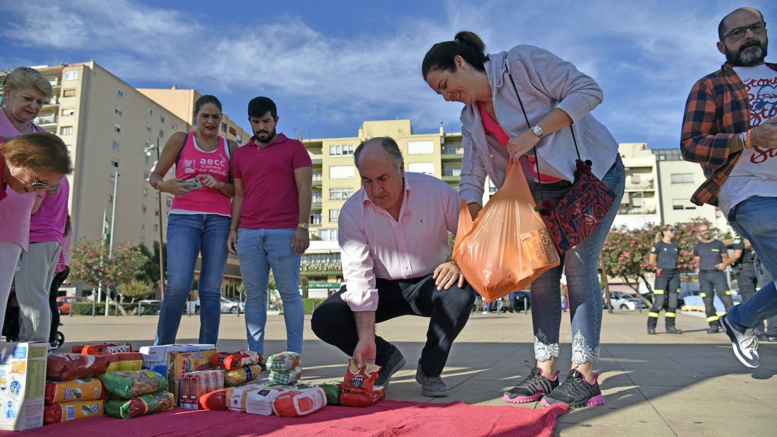 las mejores fotos de la Marcha contra el cáncer de mama en Algeciras