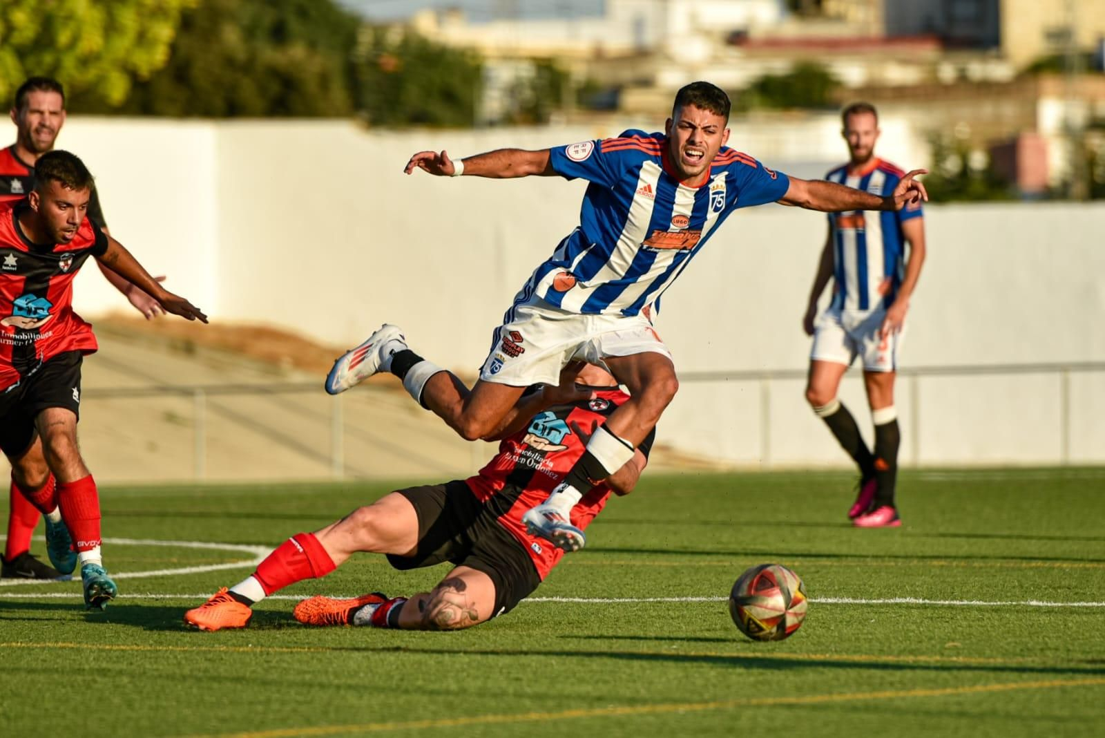 Las imágenes del triunfo del Xerez CD en el Trofeo Andrés Chacón