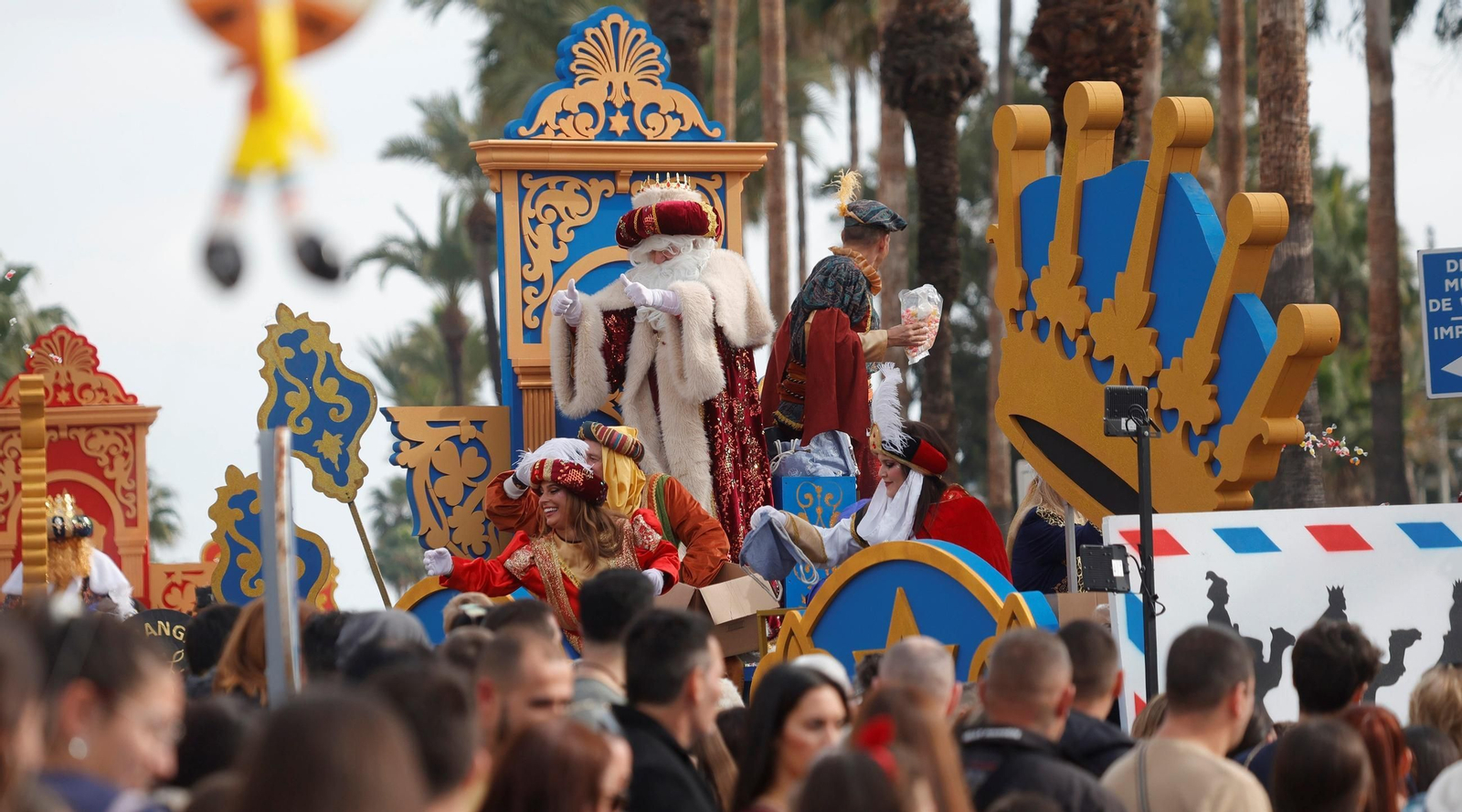 Una imagen de archivo de la cabalgata de La Línea.
