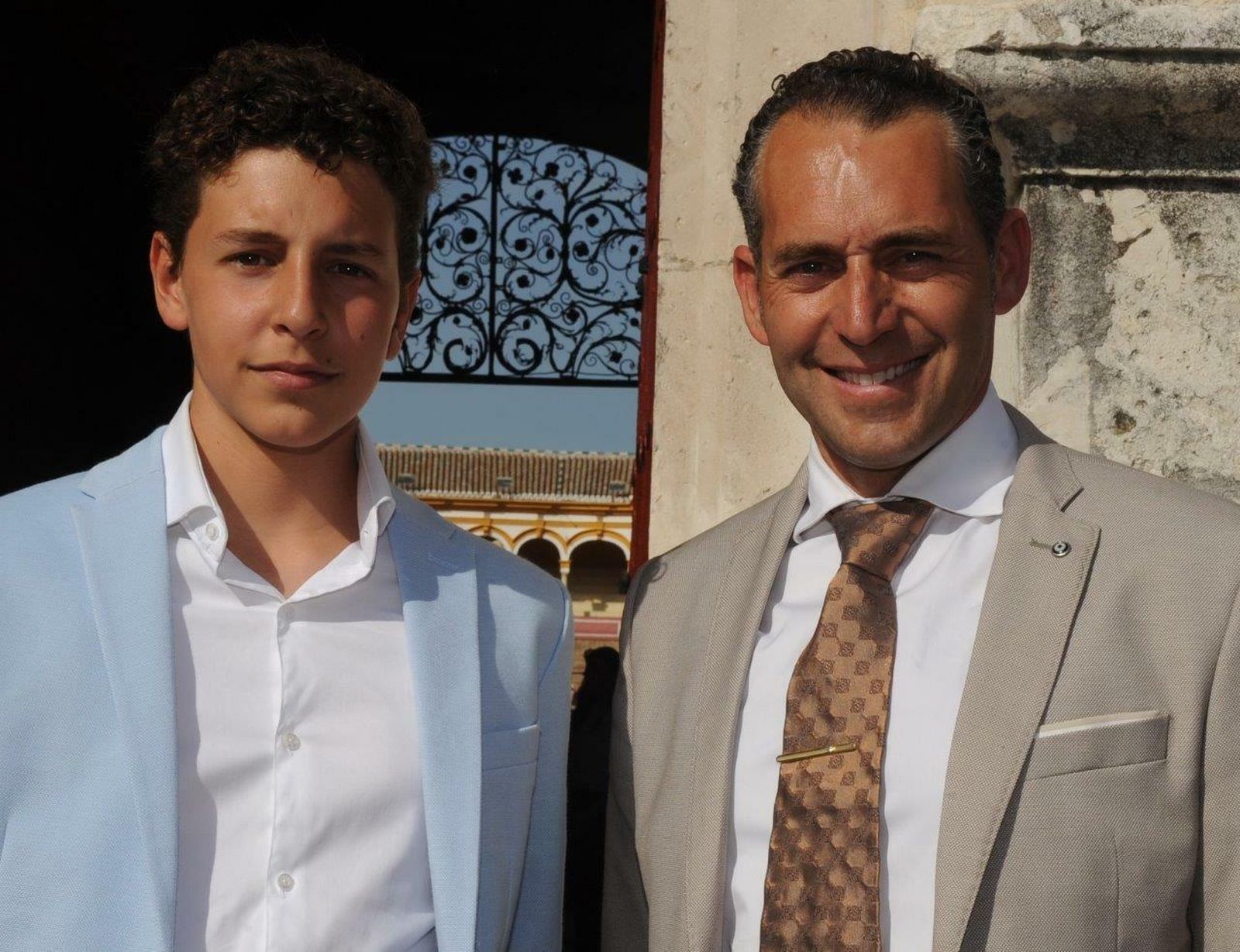 Luis Mariscal con su hijo