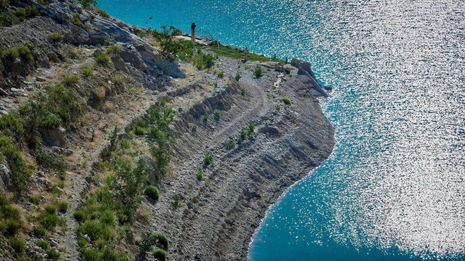 Orilla del embalse de Guadalcacín, actualmente al 40,2% de su capacidad.