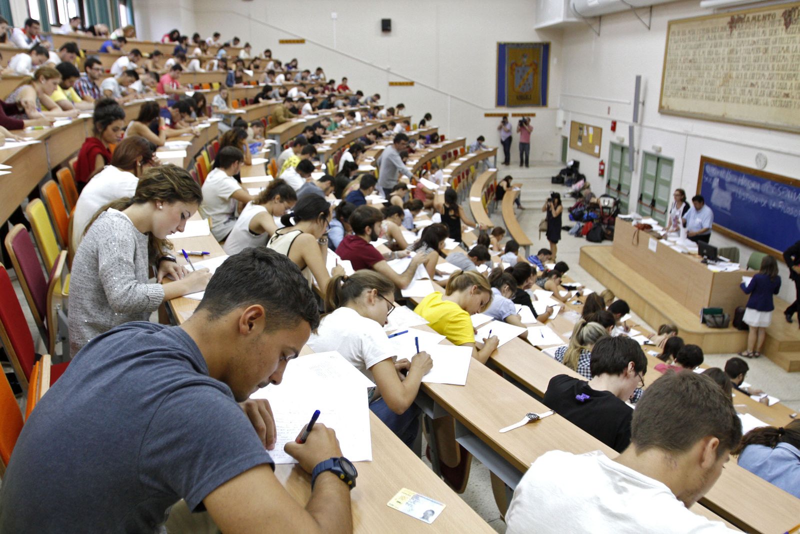 Uno de los exámenes de Selectividad en el Campus de Cádiz en 2023.