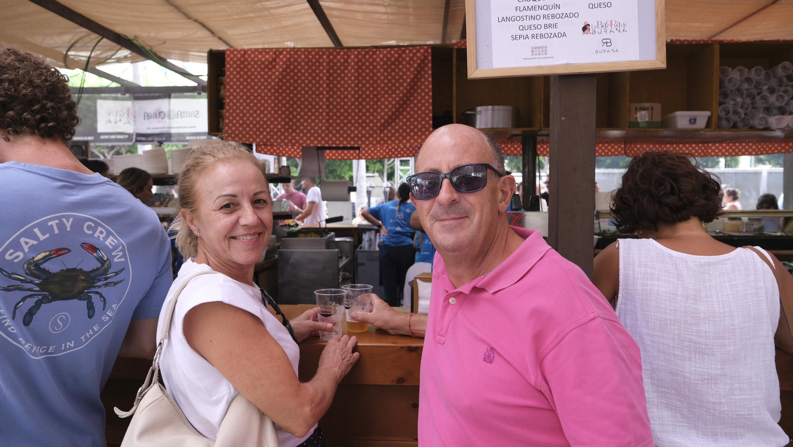 Los almerienses disfrutan del lunes en la Feria del Mediodía