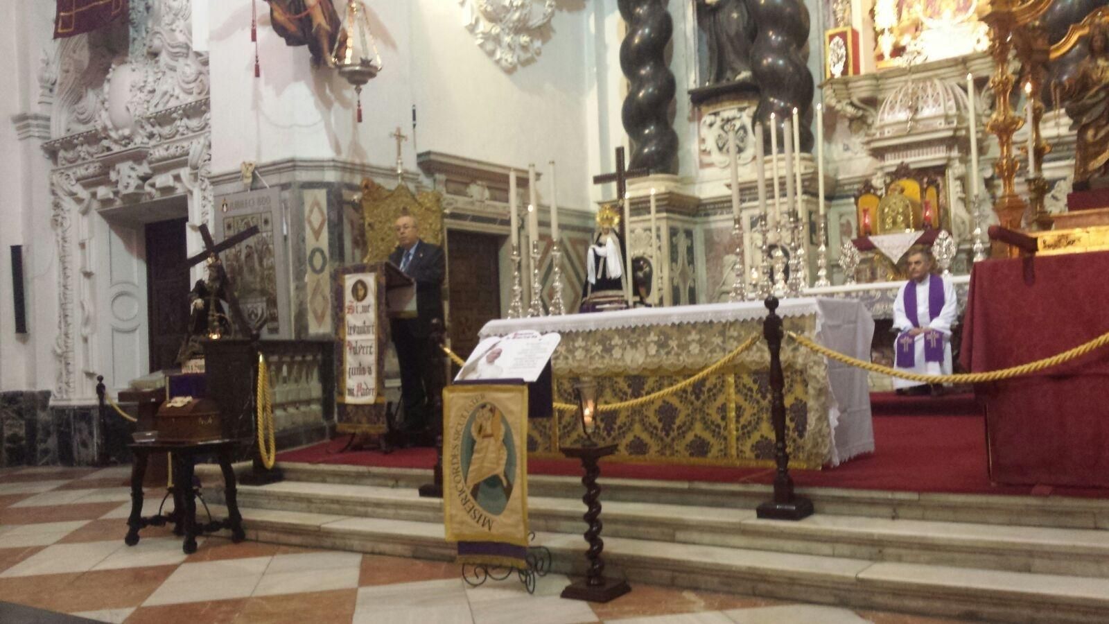 Martín José, en el altar mayor de Santo Domingo Martín José, en el altar mayor de Santo Domingo
