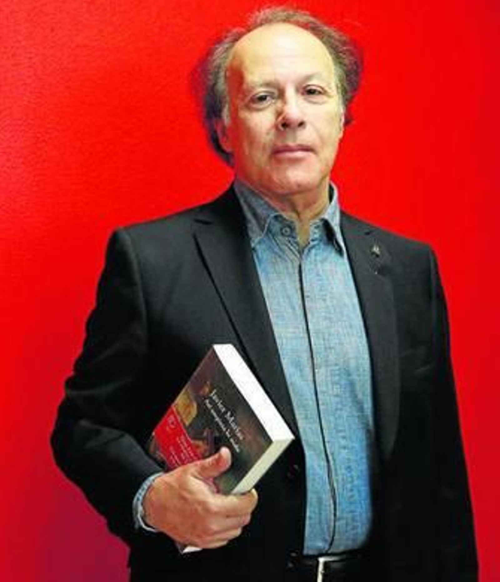 Javier Marías continúa con ese estilo medidativo y sinuoso que le caracteriza en 'Así empieza lo malo'.