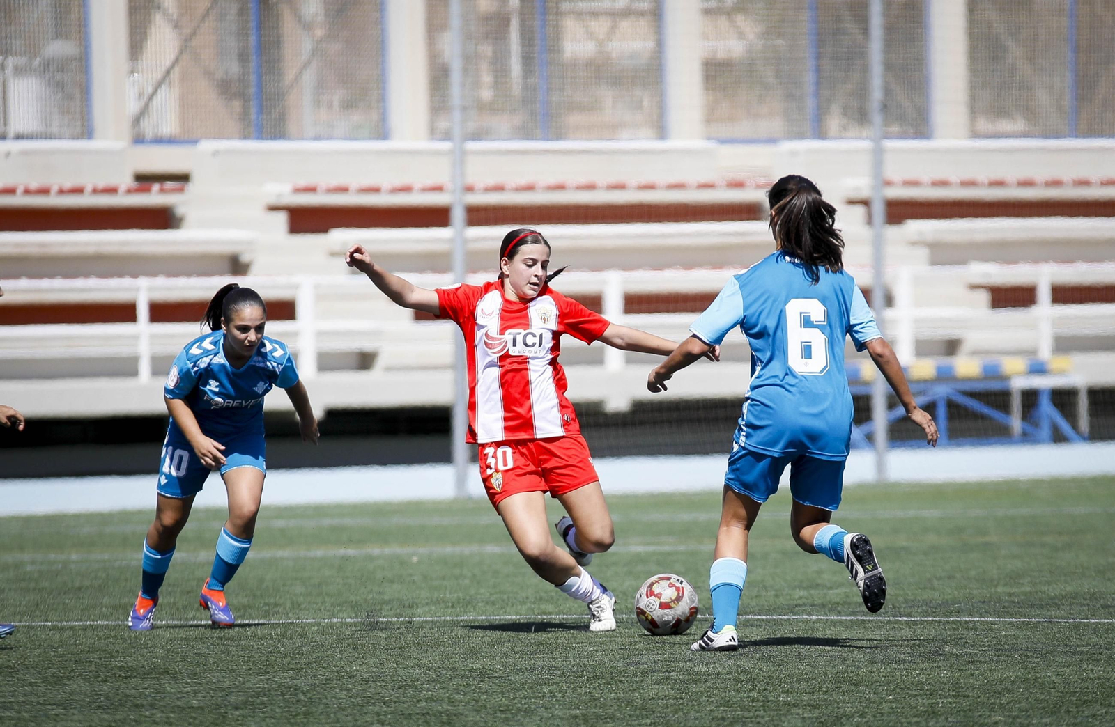 Las imágenes del partido de fútbol del Almería femenino contra el Betis B