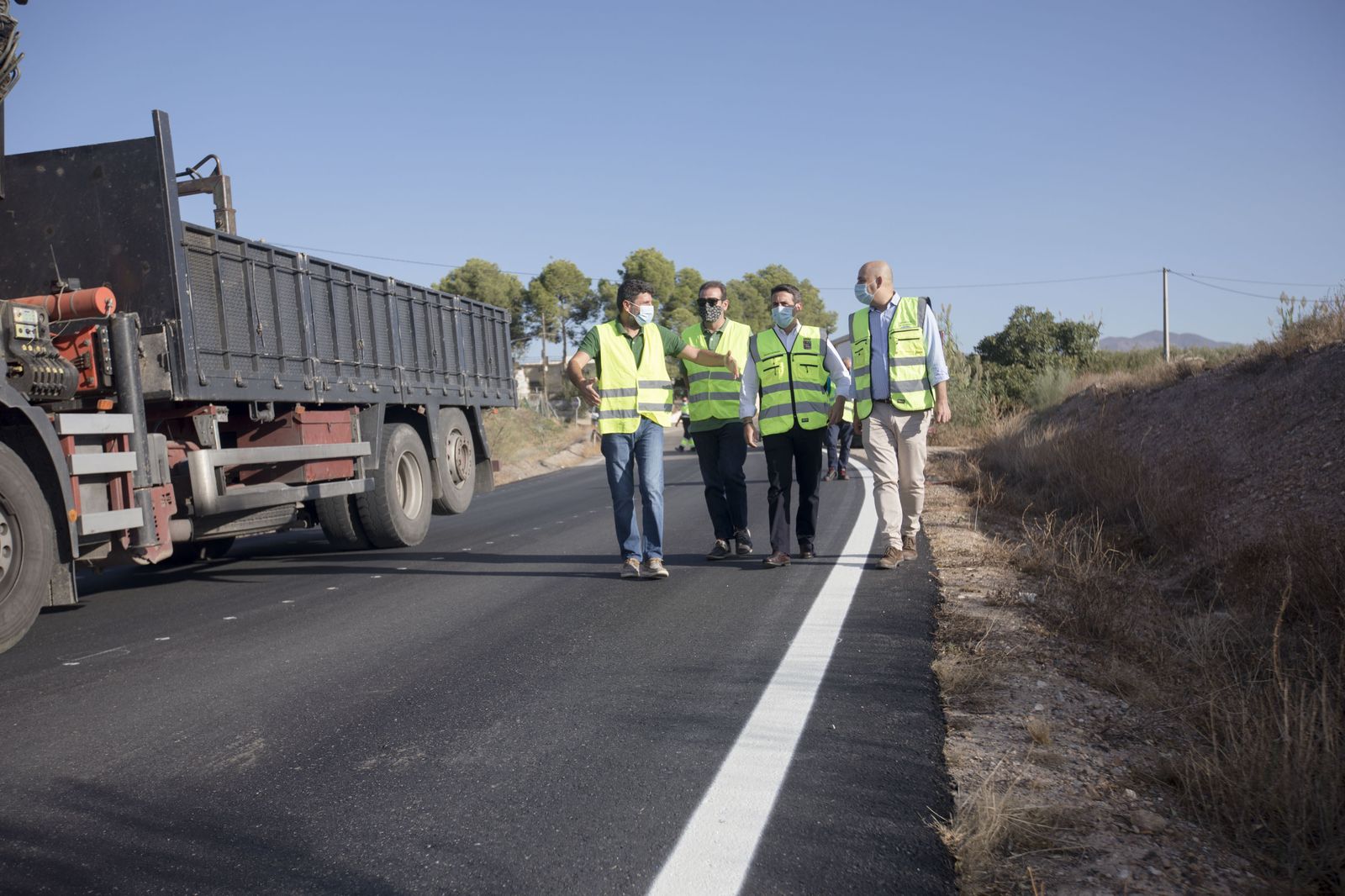 El alcalde y el diputado de Fomento supervisan estas obras.