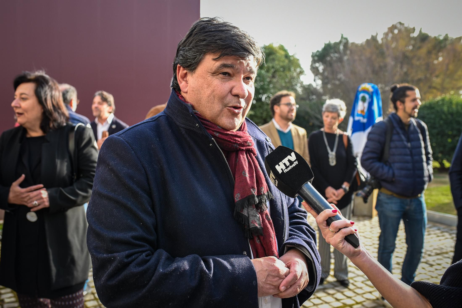 Imágenes de la inauguración del busto de Jesús Quintero en el Centro de la Comunicación Jesús Hermida