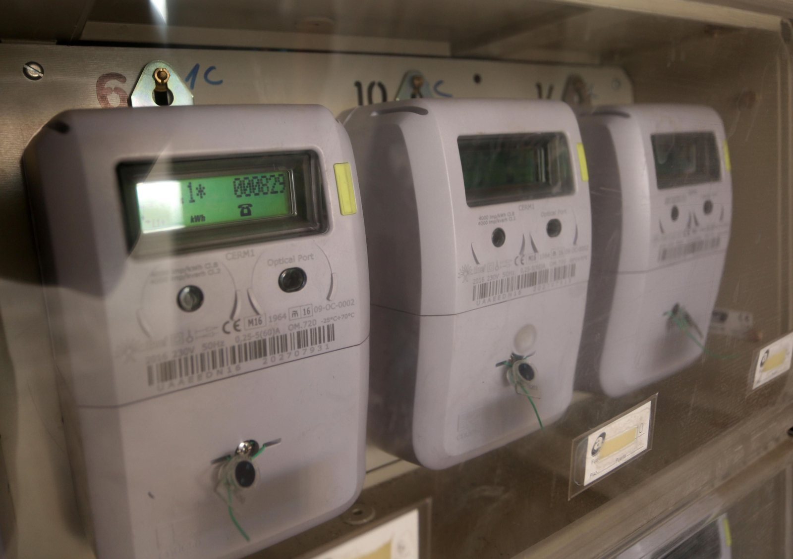 Un cuadro de contadores de luz