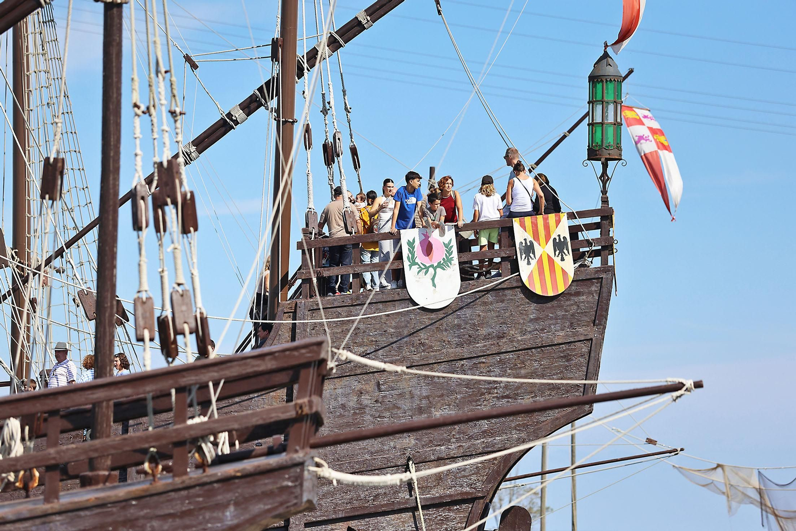 Imágenes de las Jornadas de puertas abiertas en el Muelle de las Carabelas