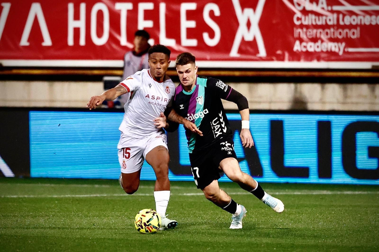 Cultural Leonesa-Málaga CF: Las fotos del partido