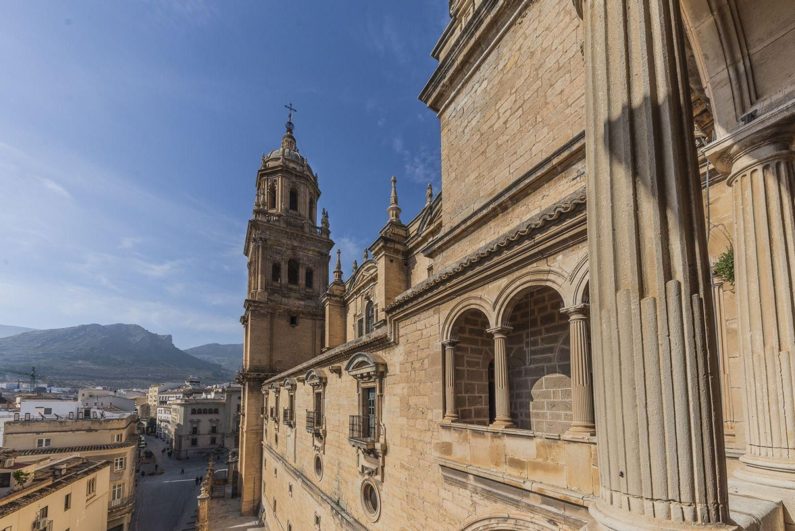 Vistas desde el exterior. Vistas desde el exterior.