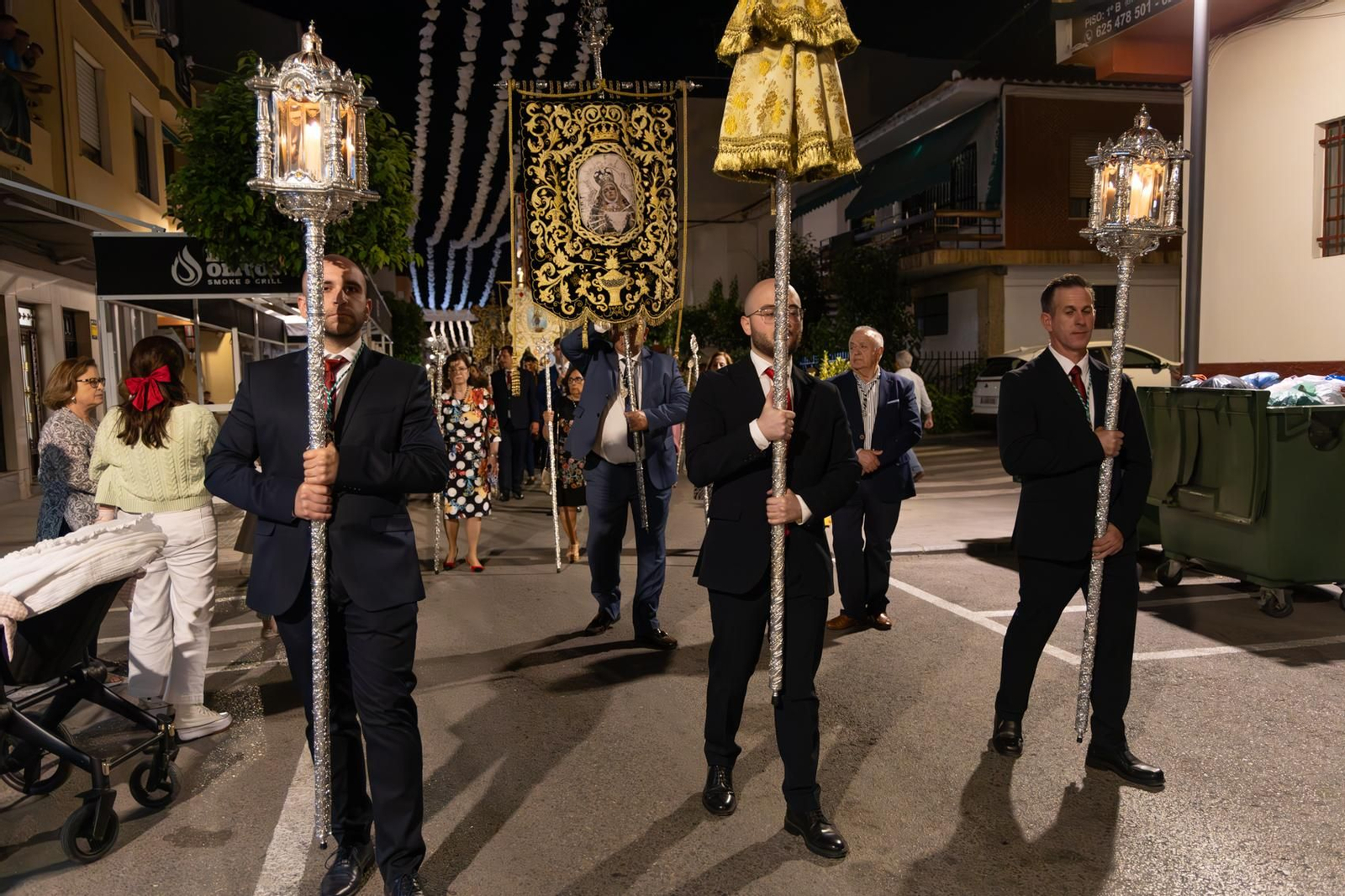 Santa Ana, patrona de Torredelcampo, recibe el bastón de mando como Alcaldesa Perpetua.