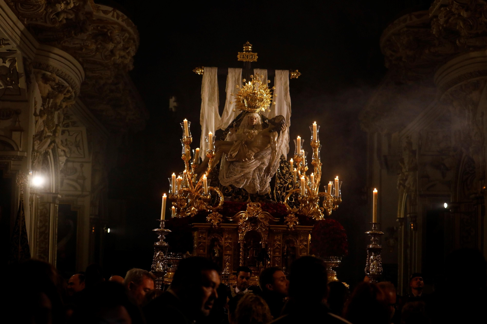 Las mejores imágenes de la hermandad de las Angustias en este Jueves Santo de Córdoba