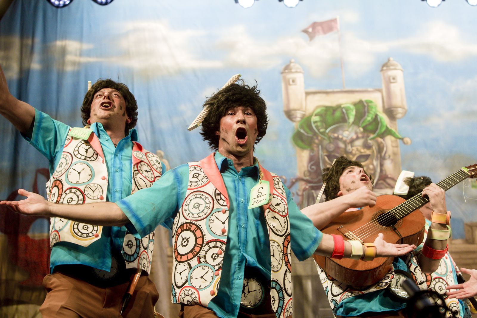 Chirigota No aguantamos más... vamos de impacientes.